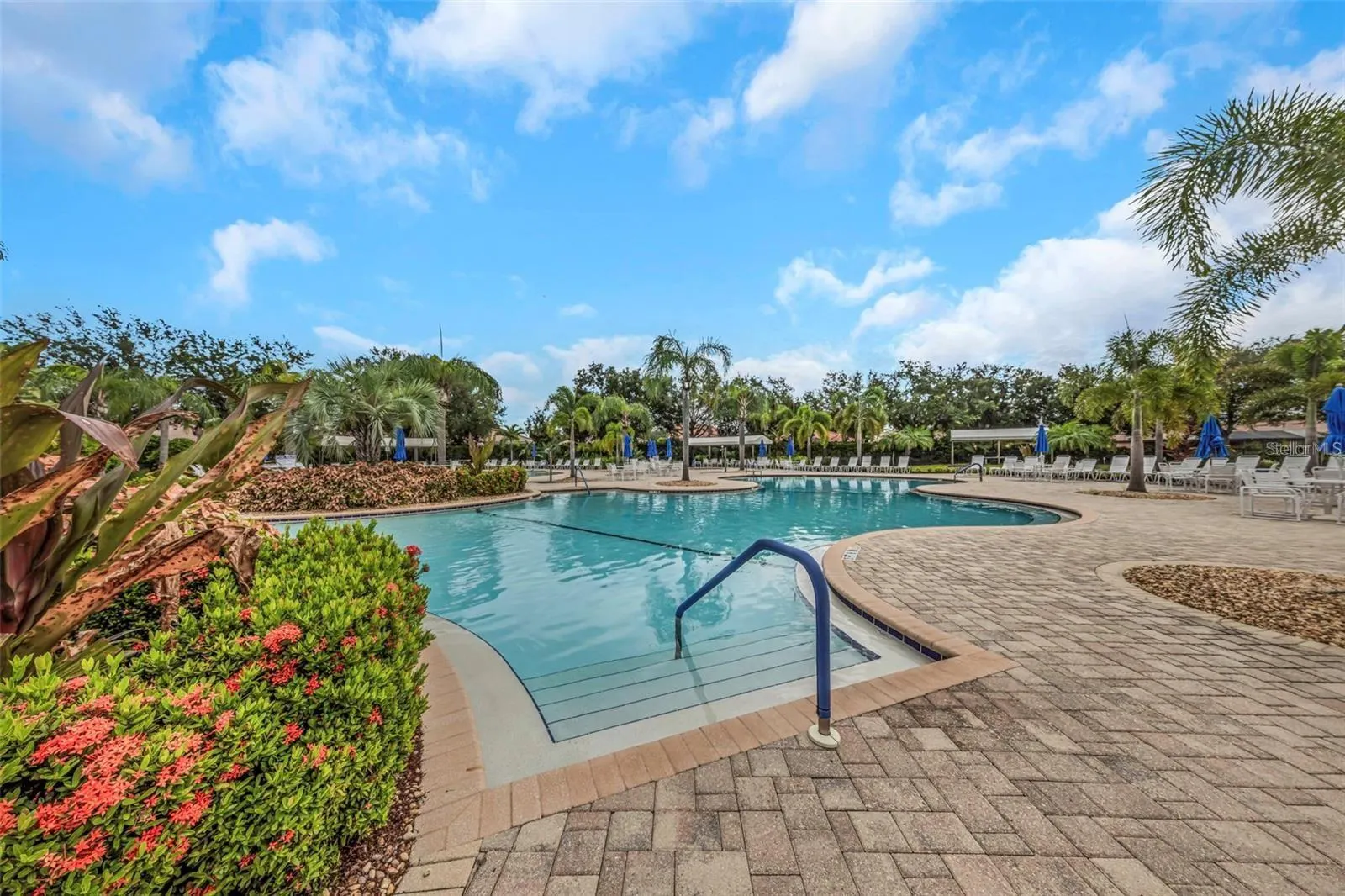 5504 SUNSET FALLS DR