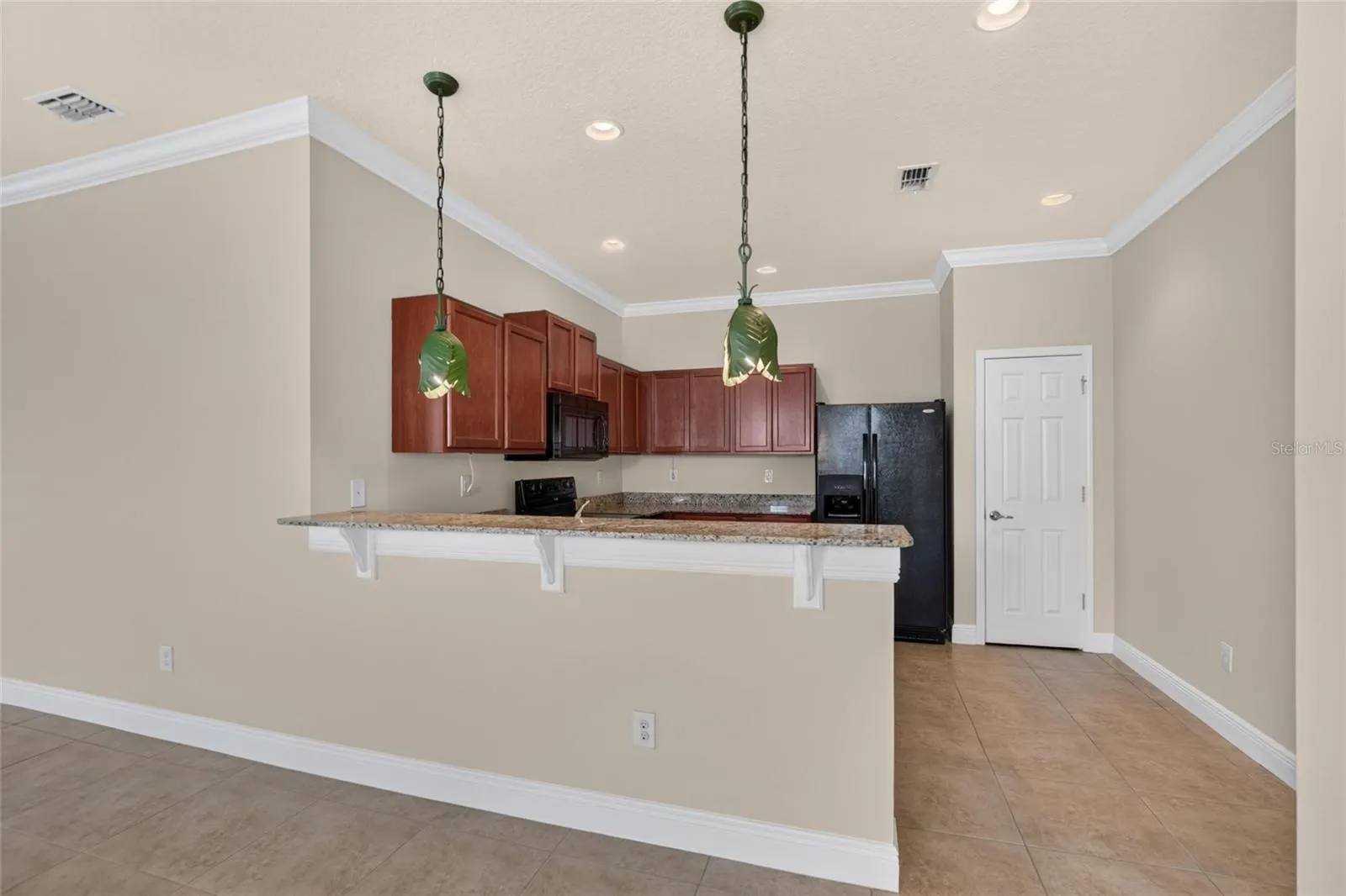 5504 SUNSET FALLS DR