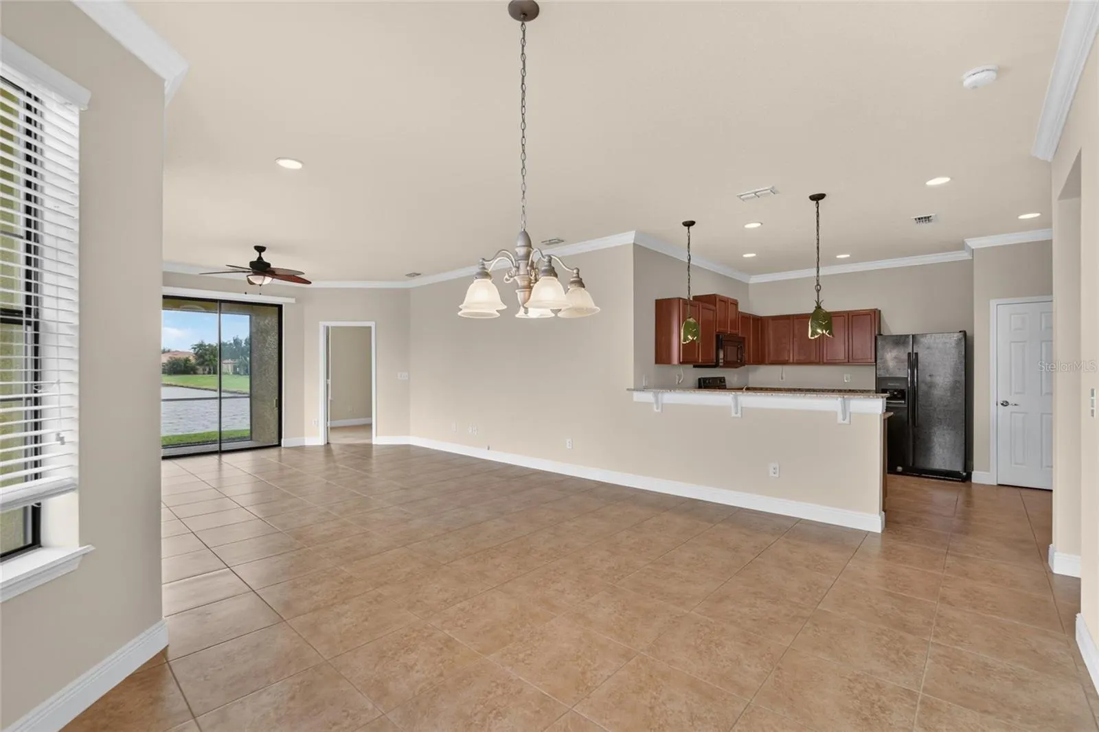 5504 SUNSET FALLS DR
