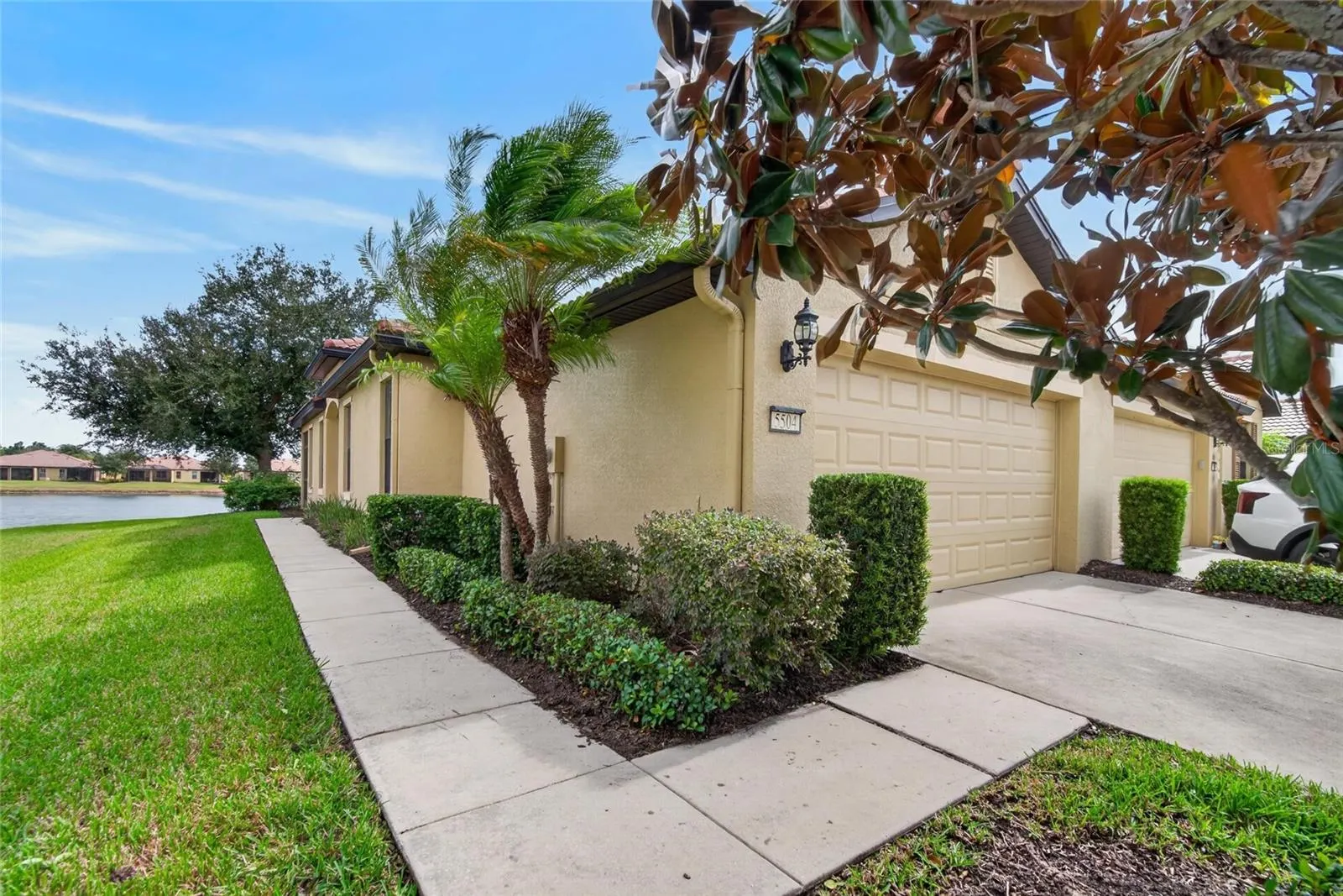 5504 SUNSET FALLS DR