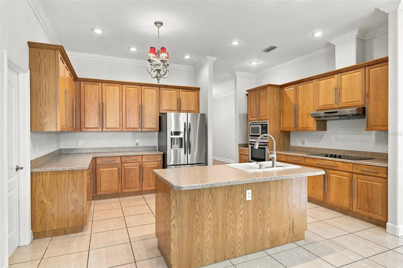 3916 VALRICO GROVE DR