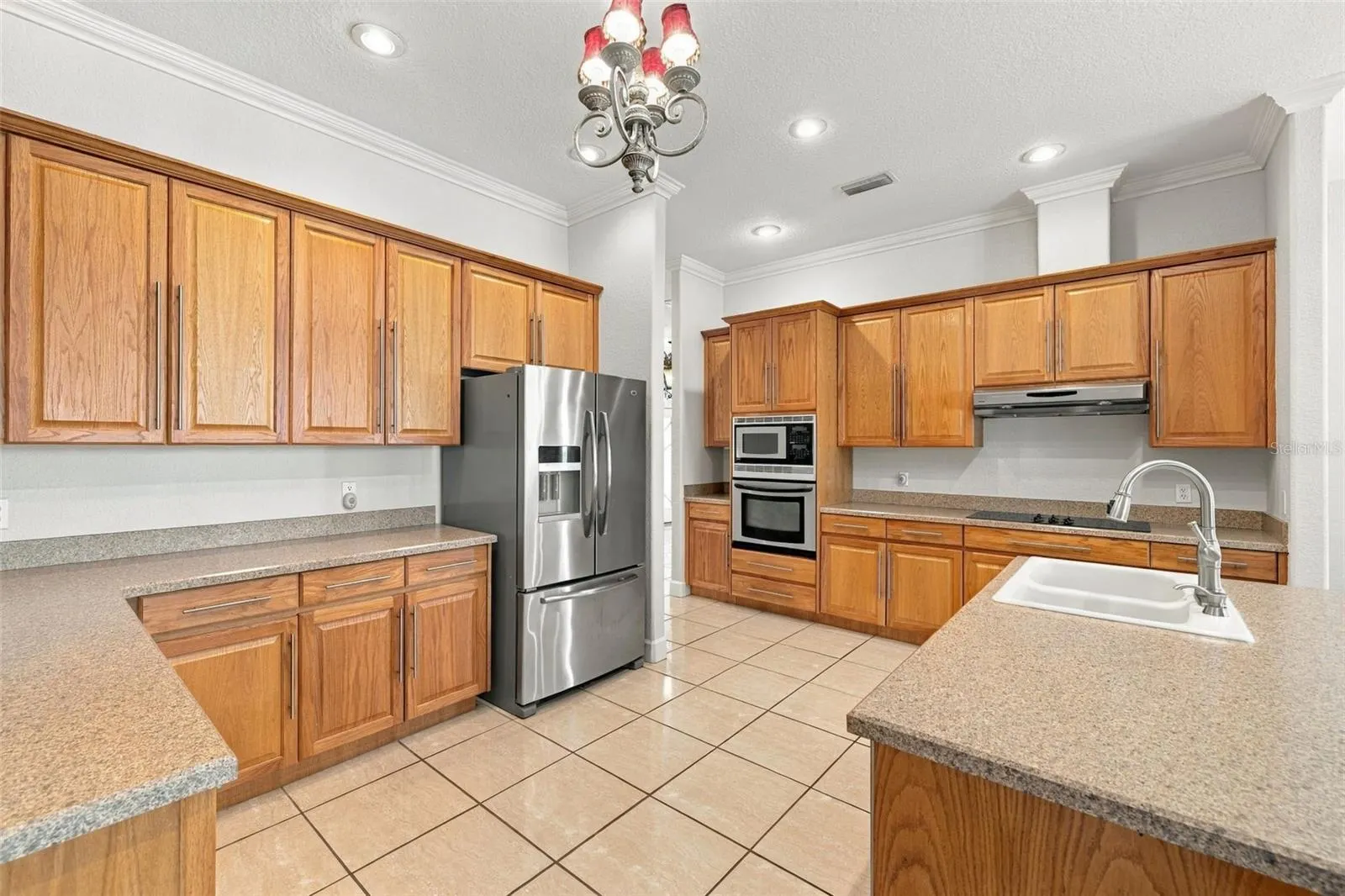 3916 VALRICO GROVE DR