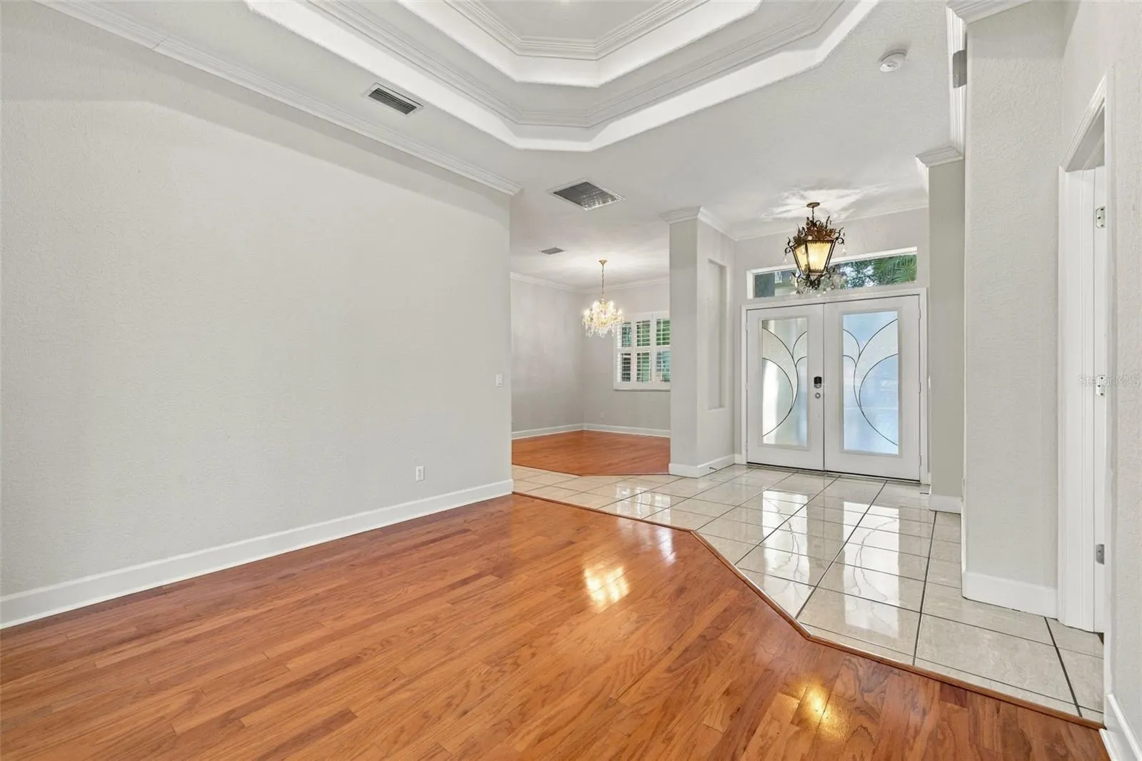 3916 VALRICO GROVE DR