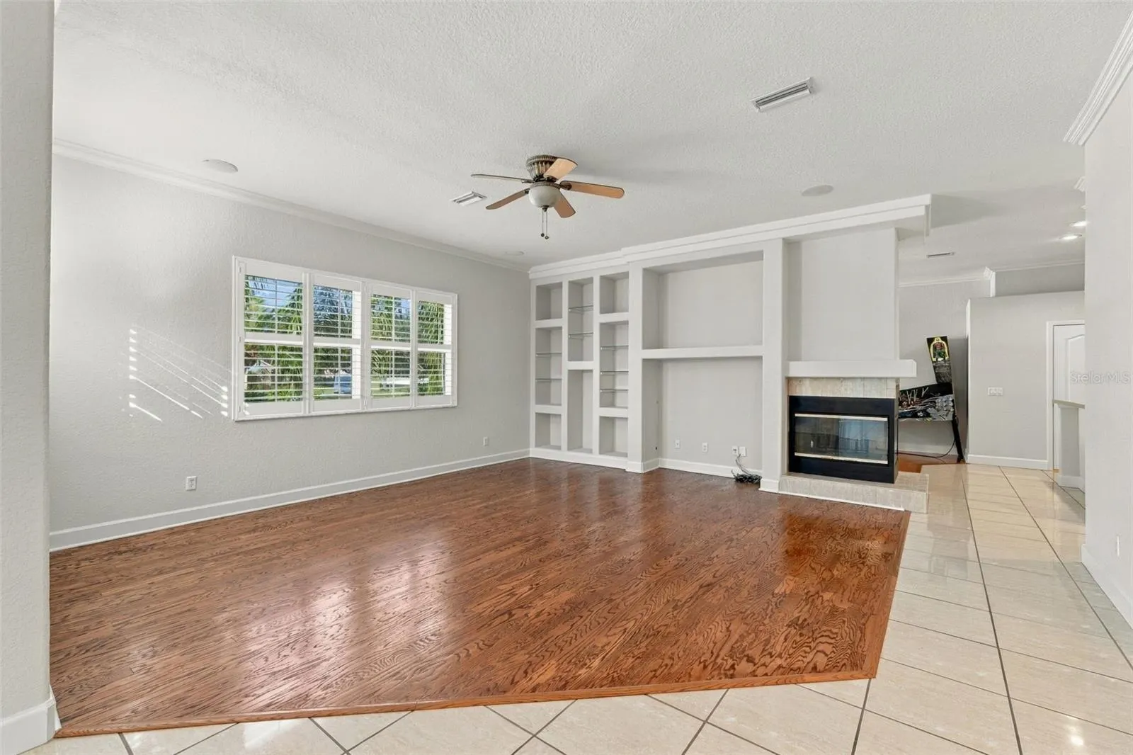 3916 VALRICO GROVE DR