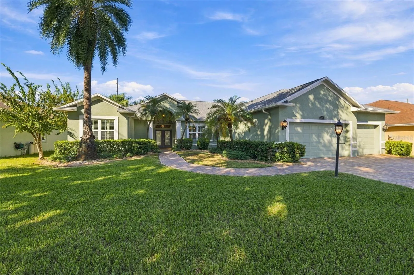 3916 VALRICO GROVE DR