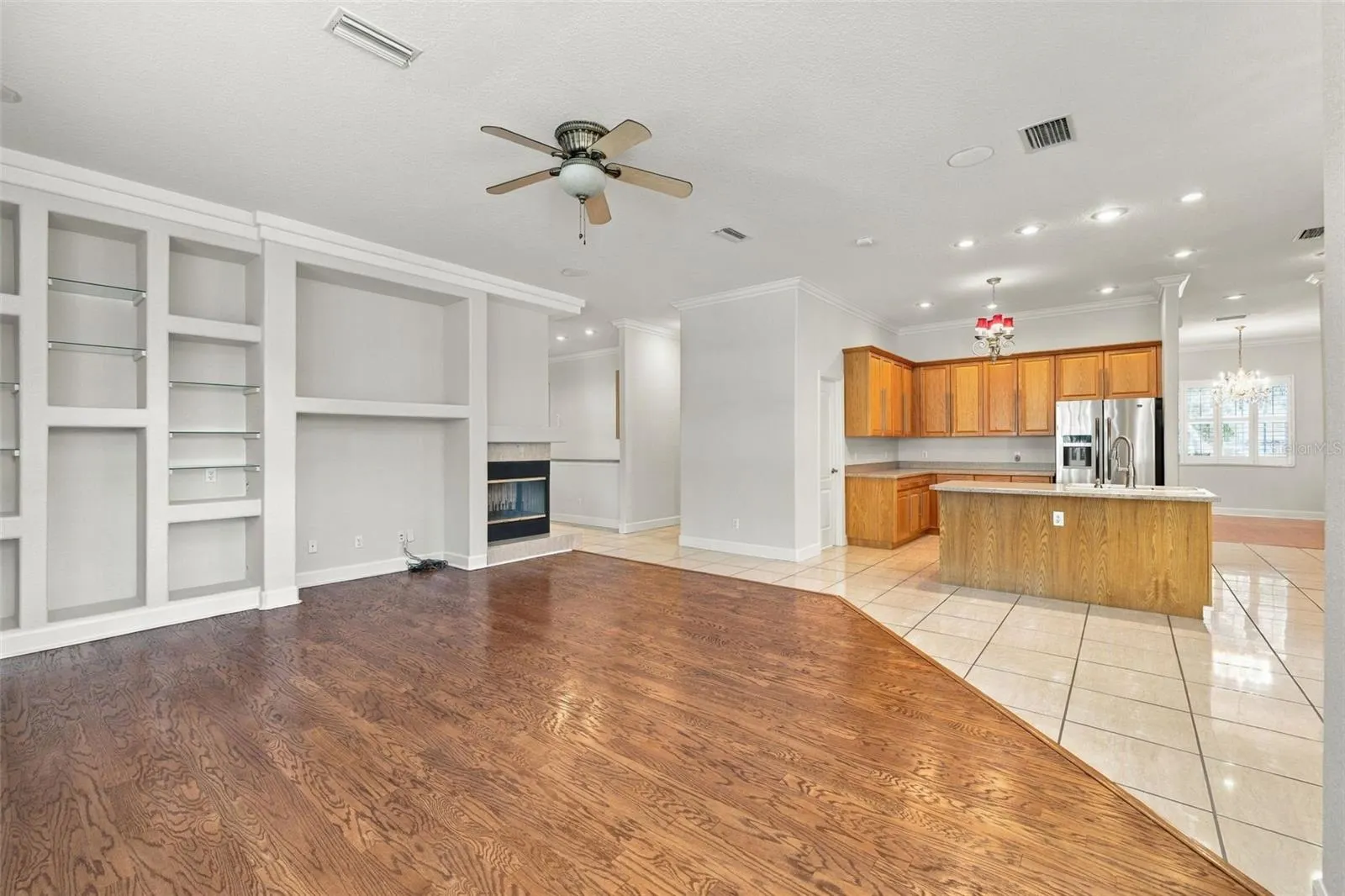 3916 VALRICO GROVE DR