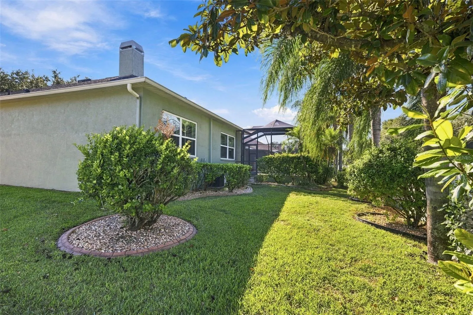 3916 VALRICO GROVE DR