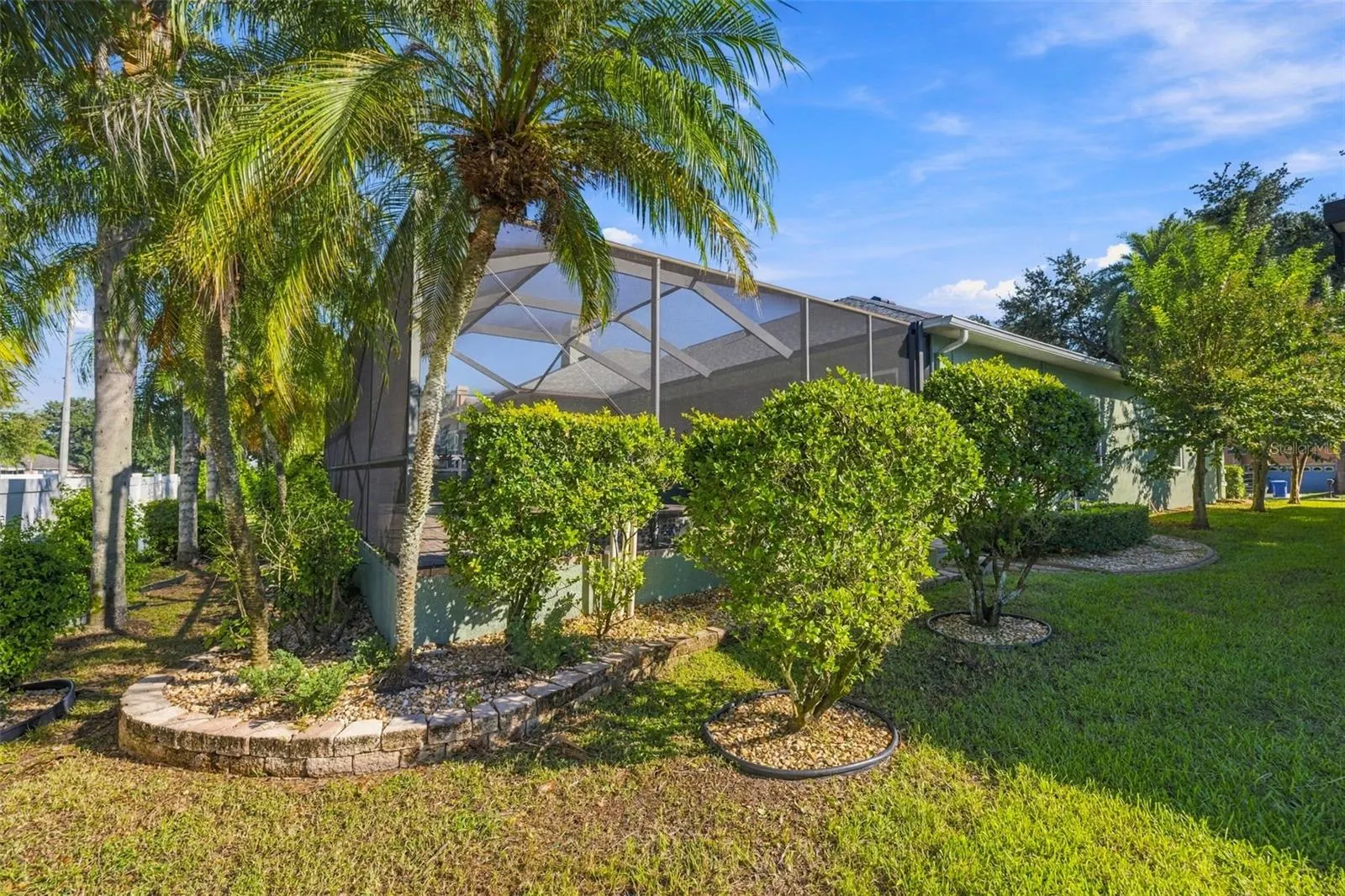 3916 VALRICO GROVE DR