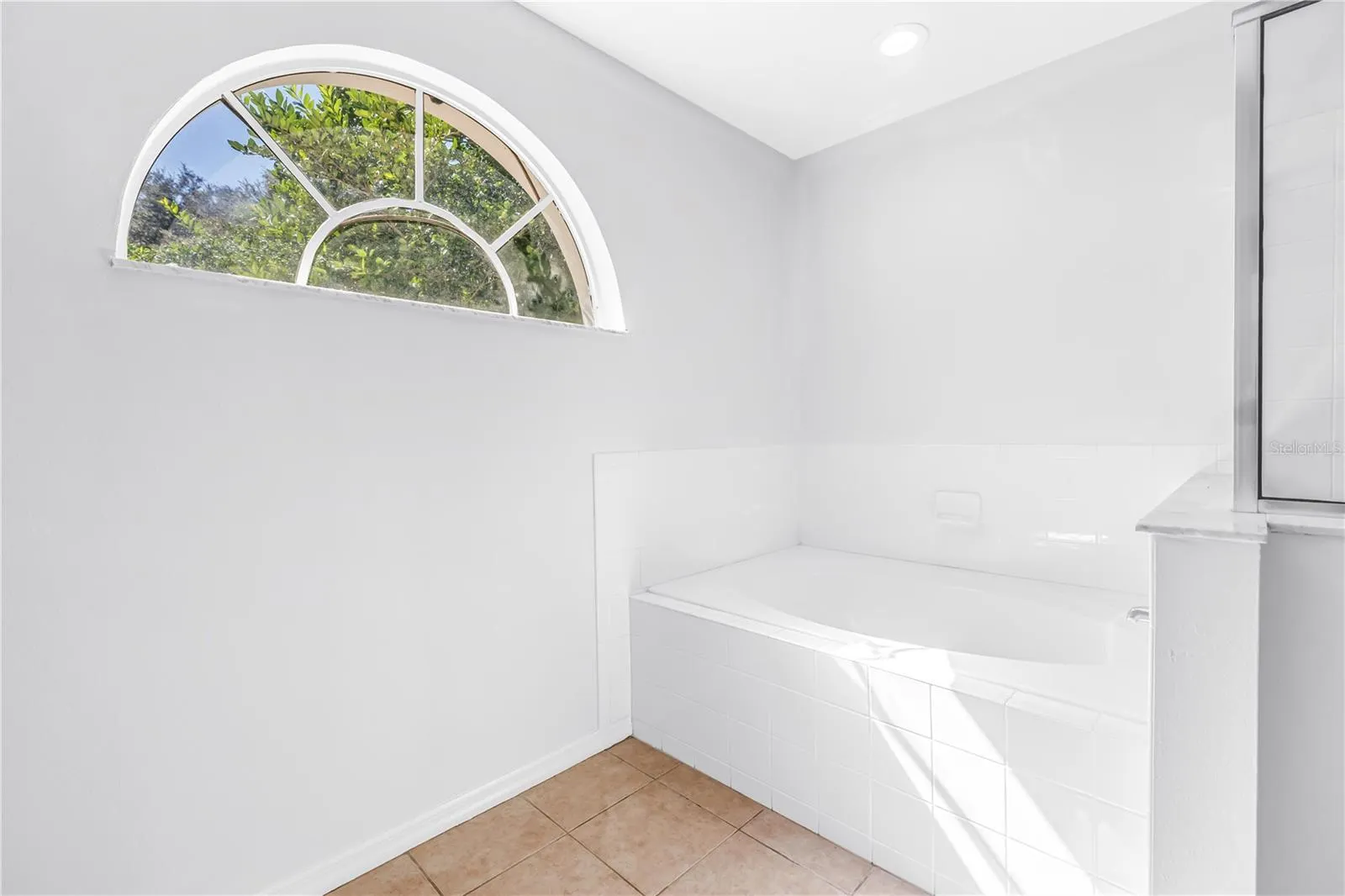 18520 SUNWARD LAKE PL