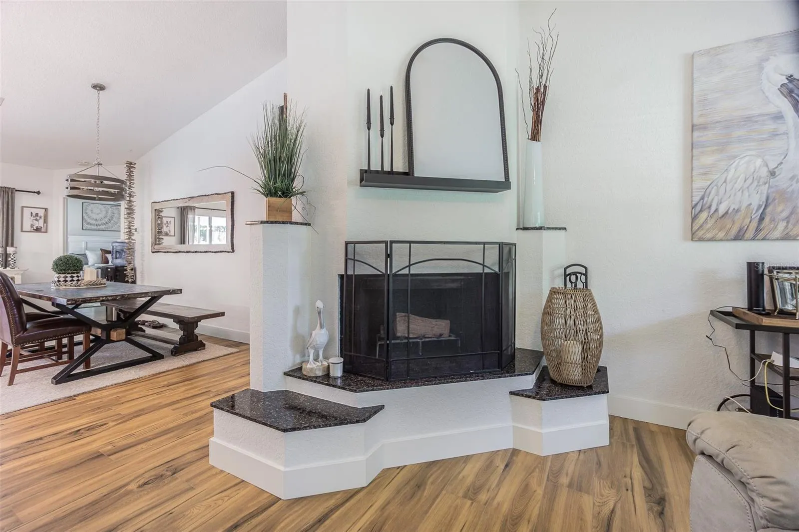 1362 ROBINSON DR