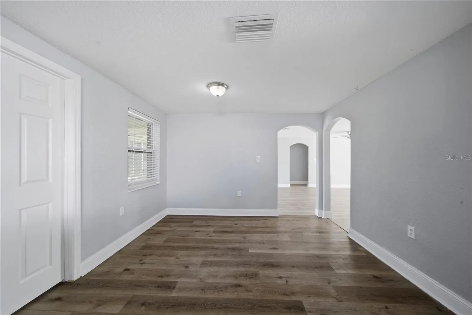 7401 OAK CREST DR