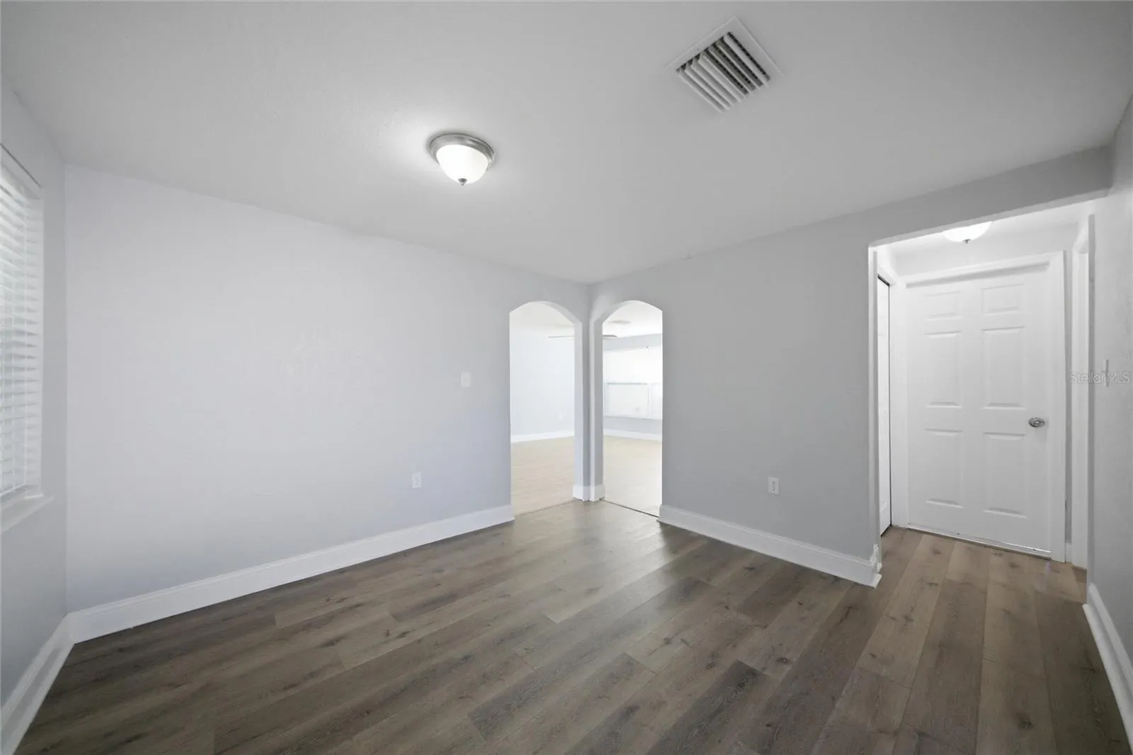 7401 OAK CREST DR