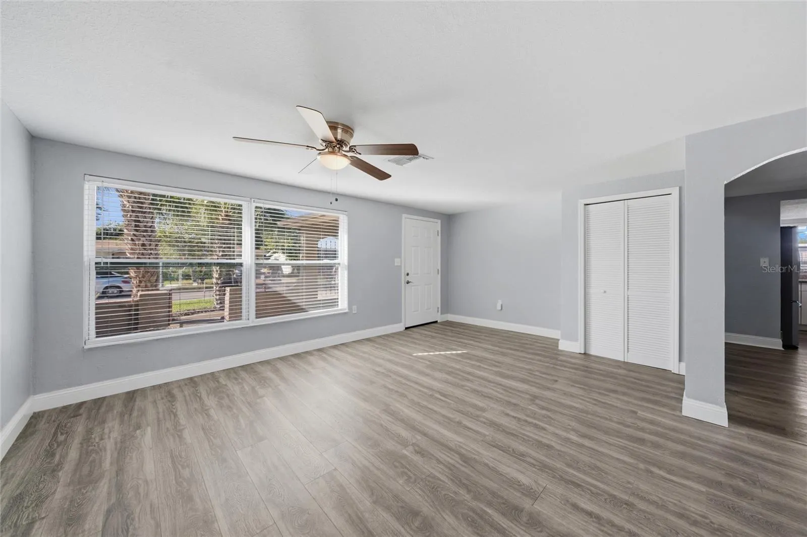 7401 OAK CREST DR