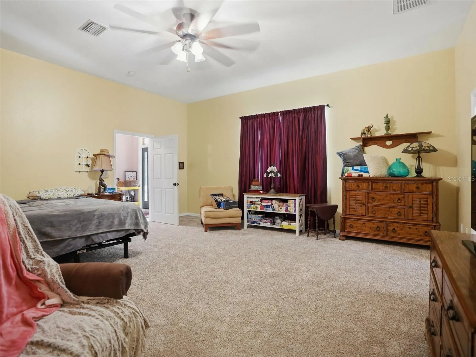 15432 DENNIS DR