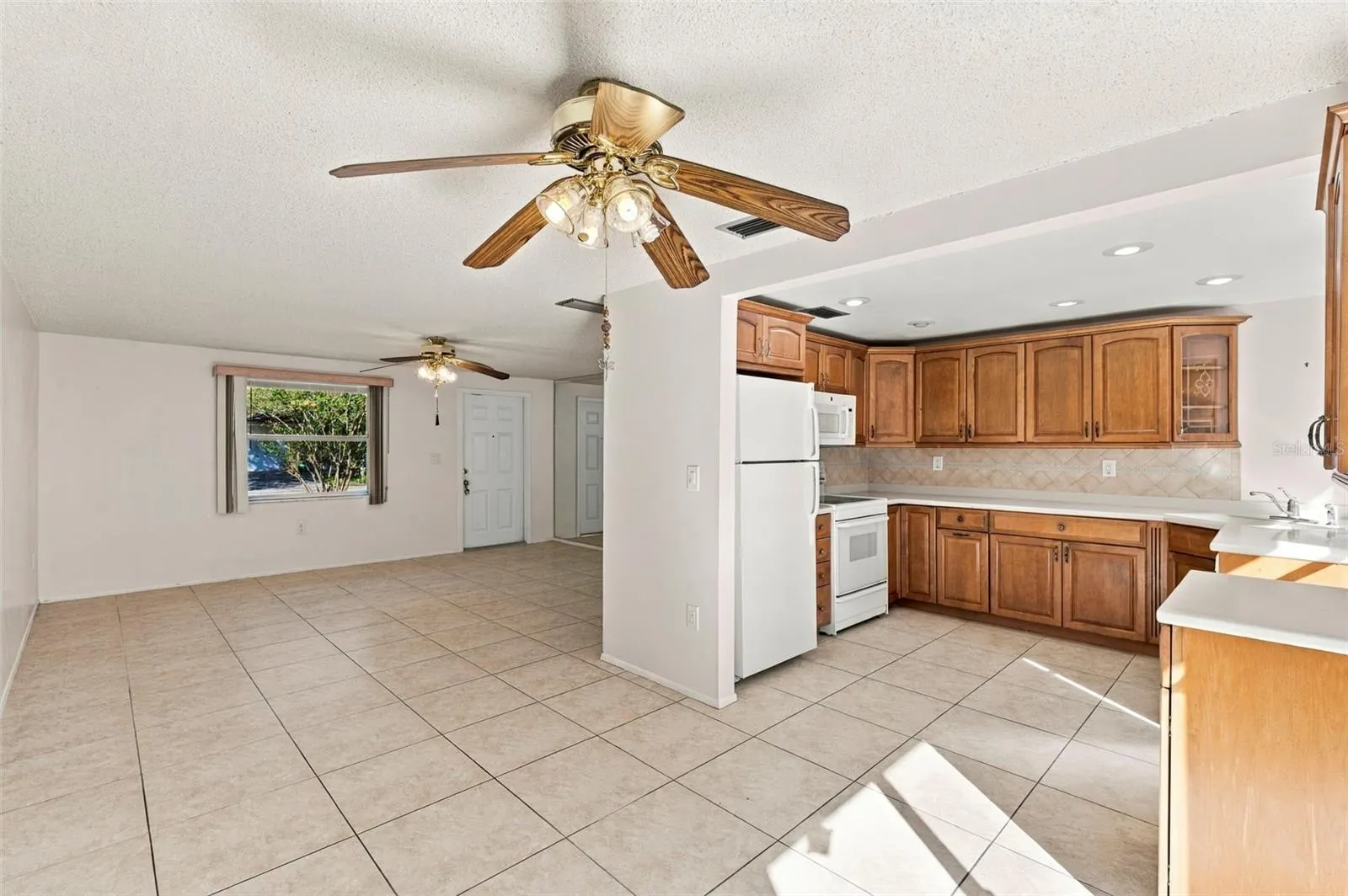 4104 N BAY HILLS BLVD