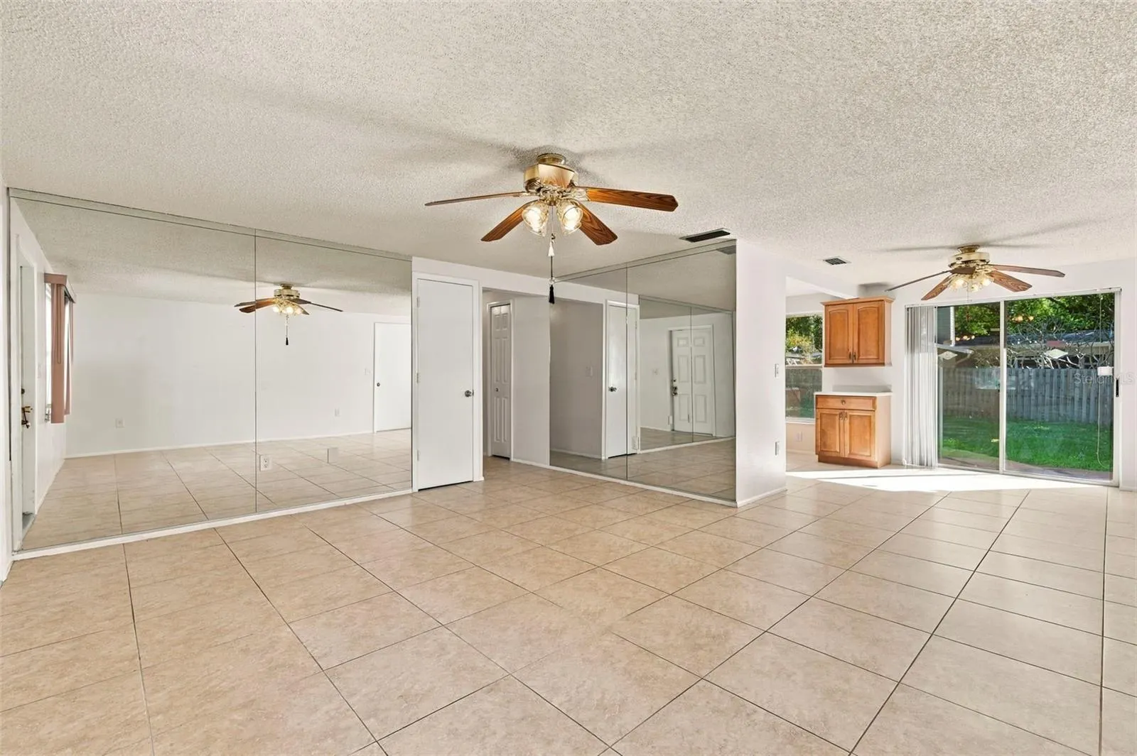 4104 N BAY HILLS BLVD