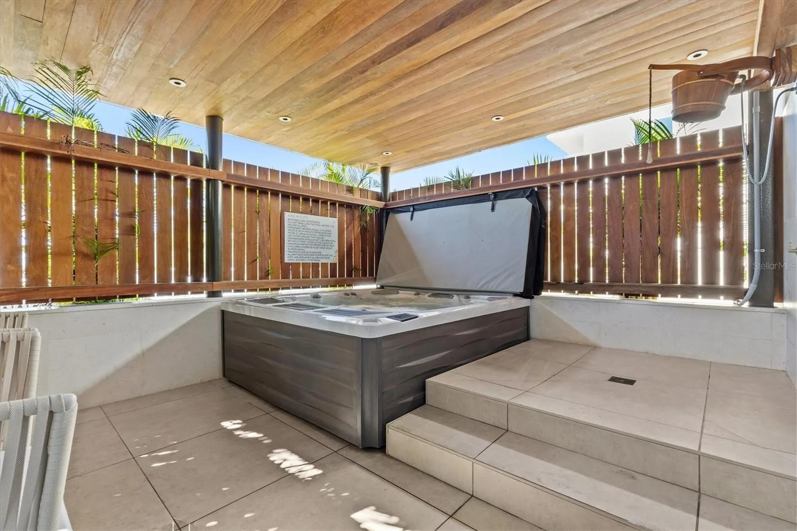 1020 SUNSET POINT RD #607 #607