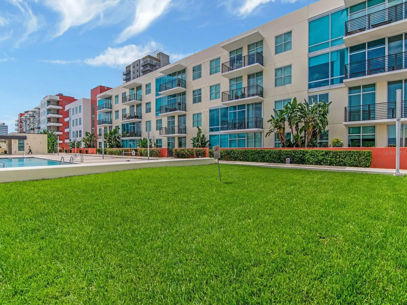 1120 E KENNEDY BLVD #927 #927