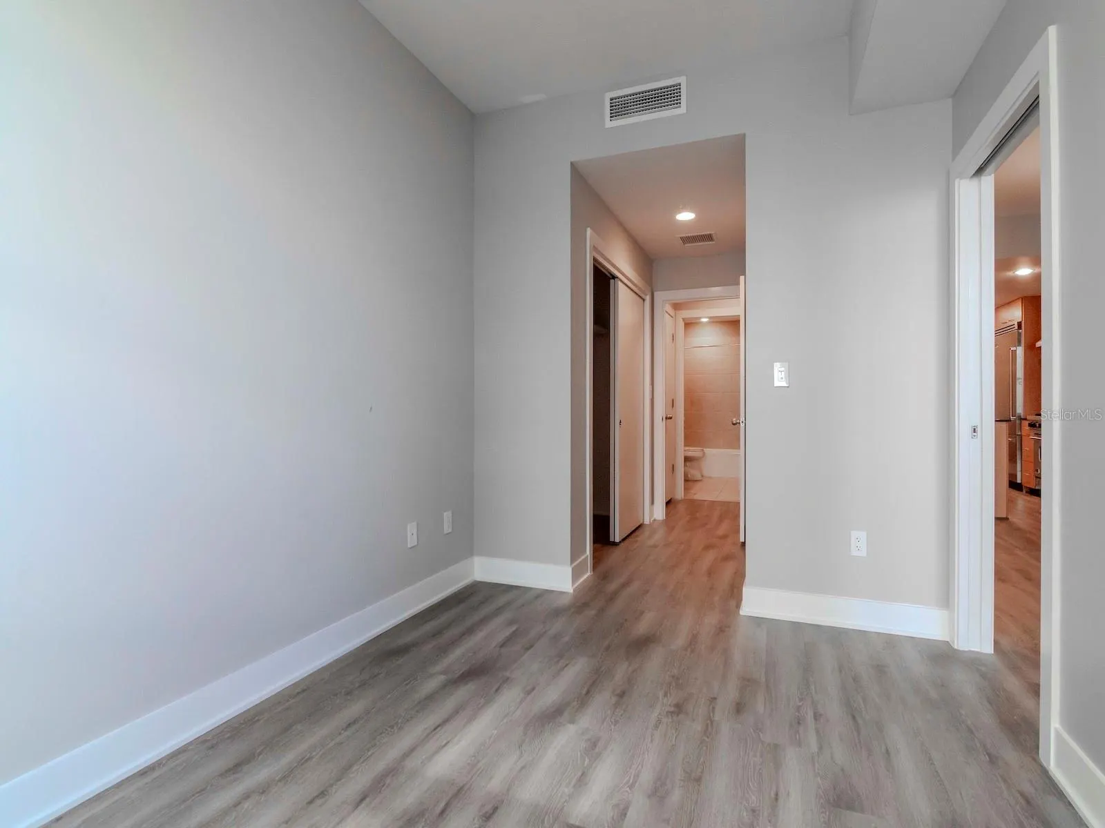 1120 E KENNEDY BLVD #927 #927