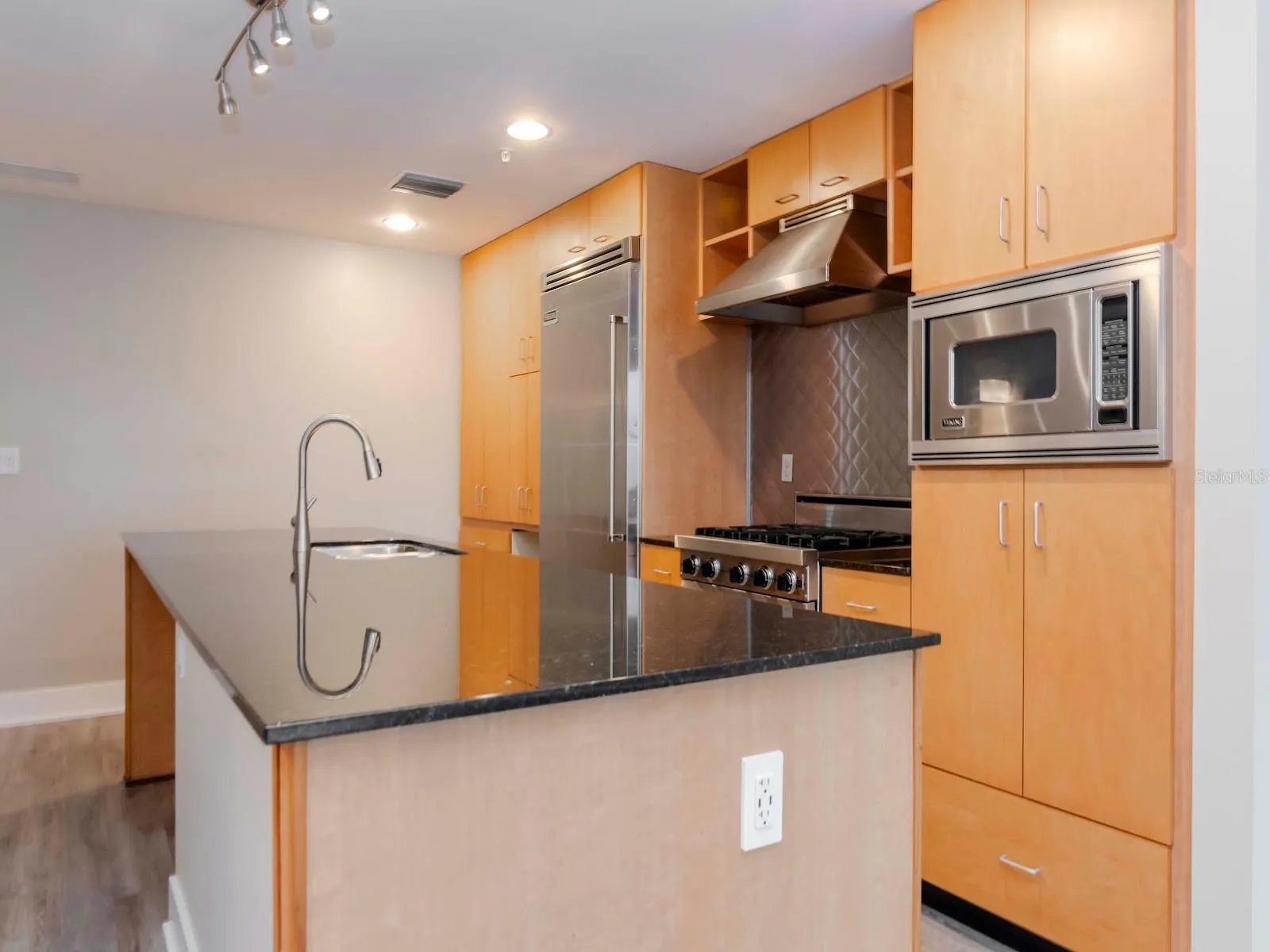 1120 E KENNEDY BLVD #927 #927