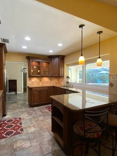 2711 WILLOW OAKS DR