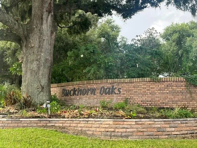 2711 WILLOW OAKS DR