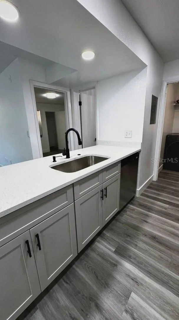 3004 PARKWAY BLVD #306 #306