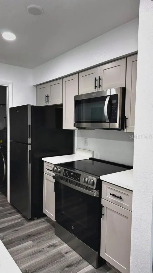 3004 PARKWAY BLVD #306 #306