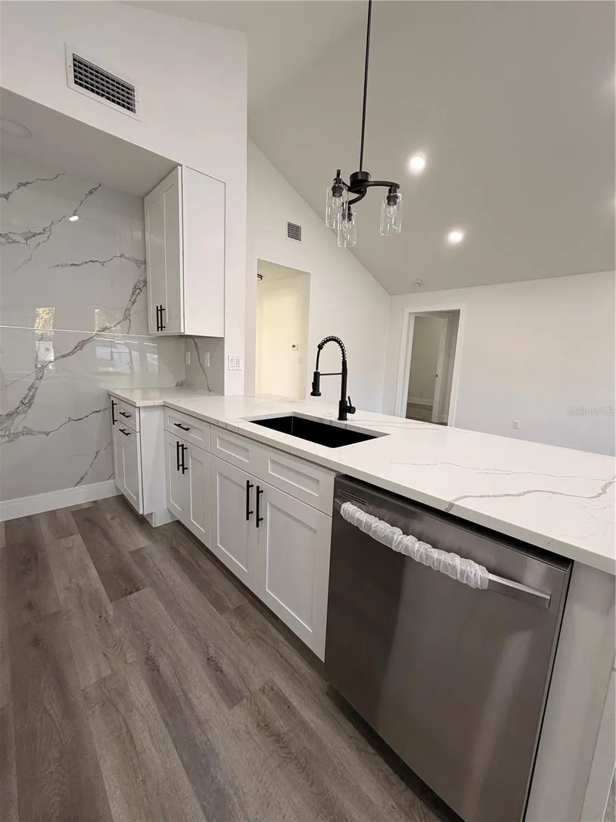 2698 PETERBOROUGH CT