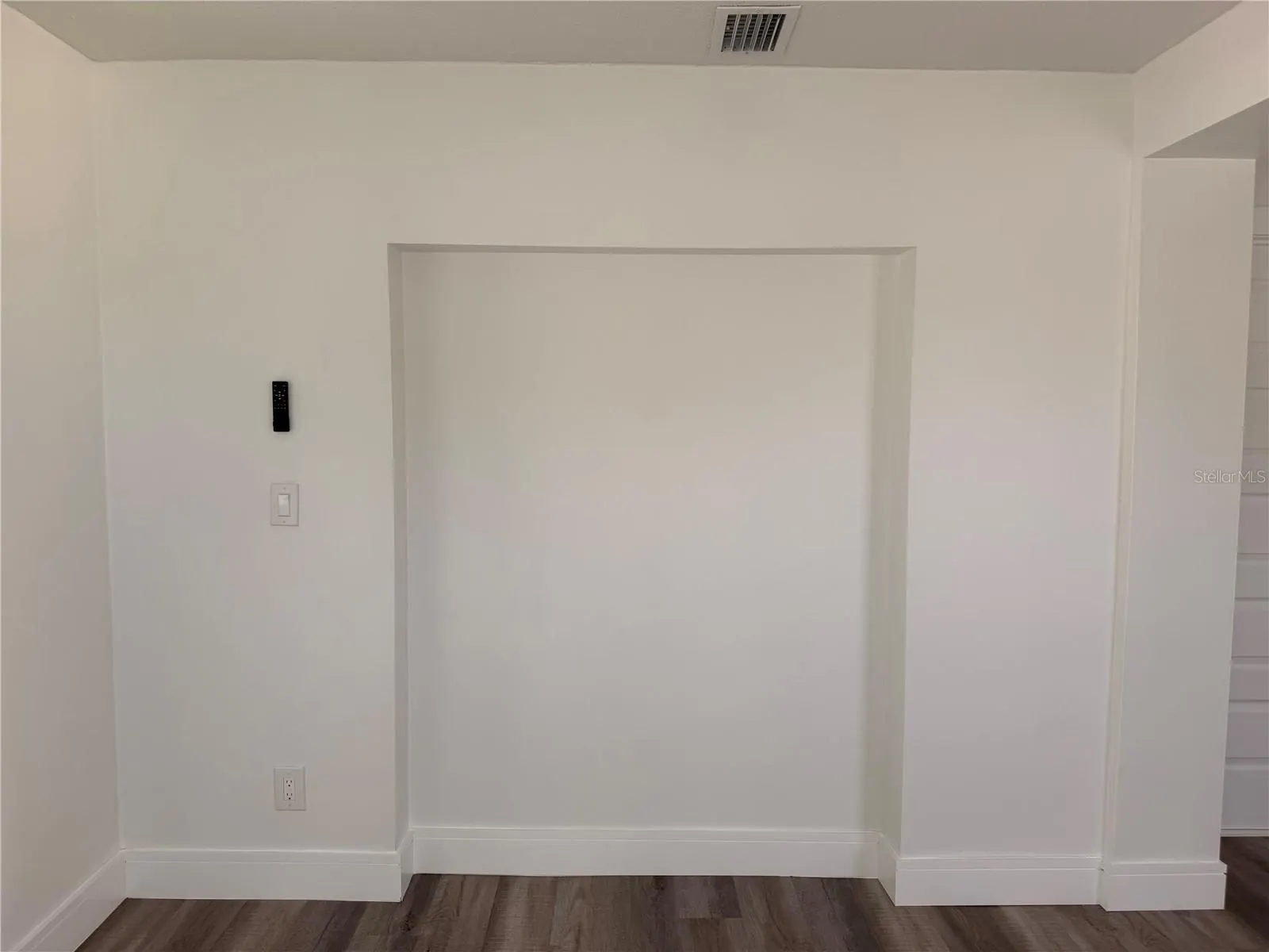 2698 PETERBOROUGH CT