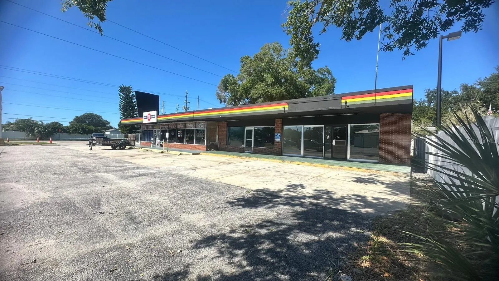 1500 CAMBRIDGE DR