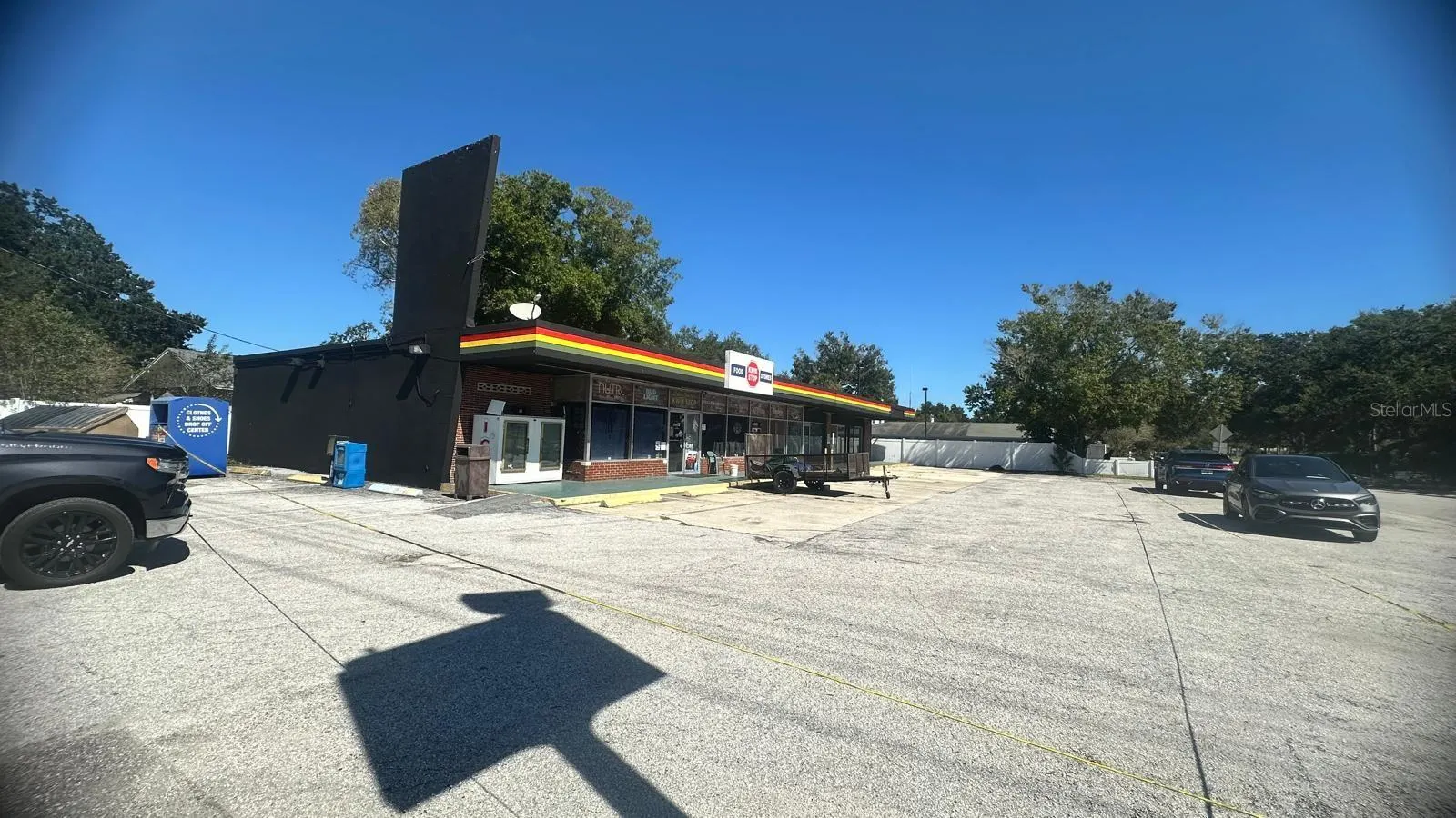 1500 CAMBRIDGE DR