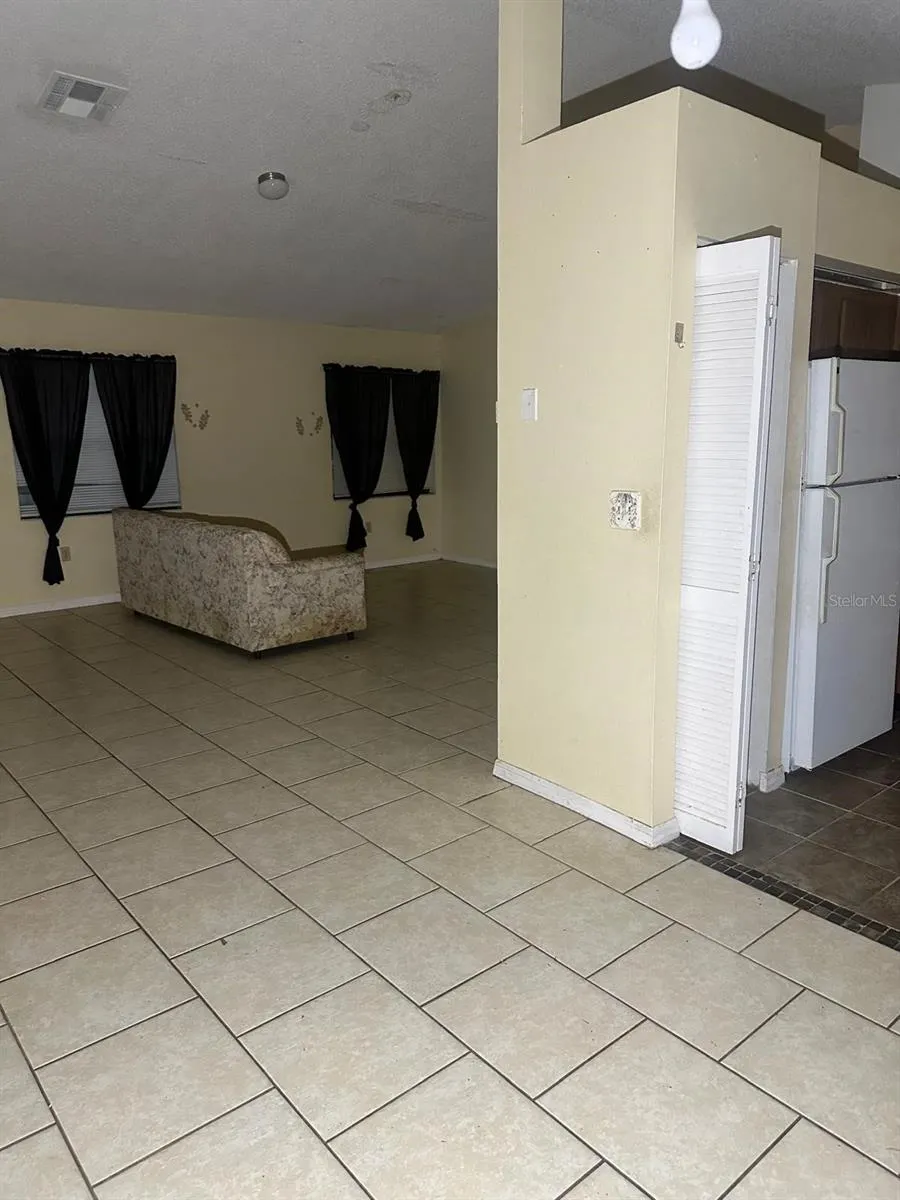 805 DEL PRADO DR