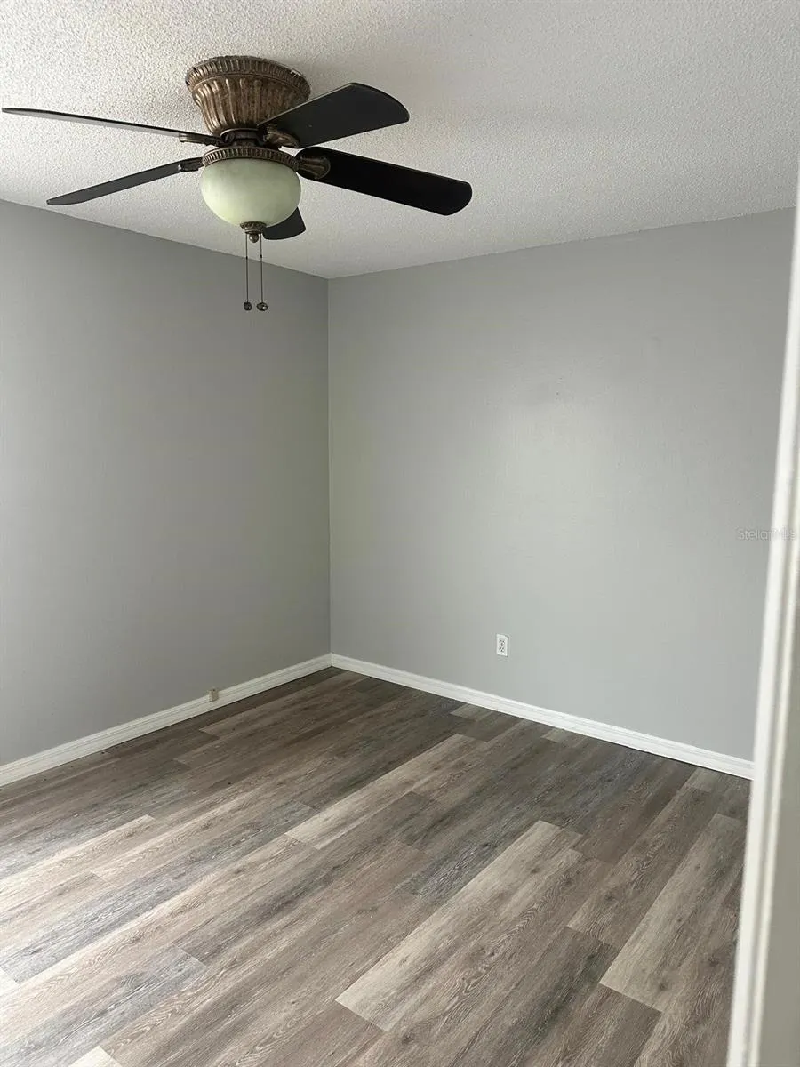 608 YAK CT
