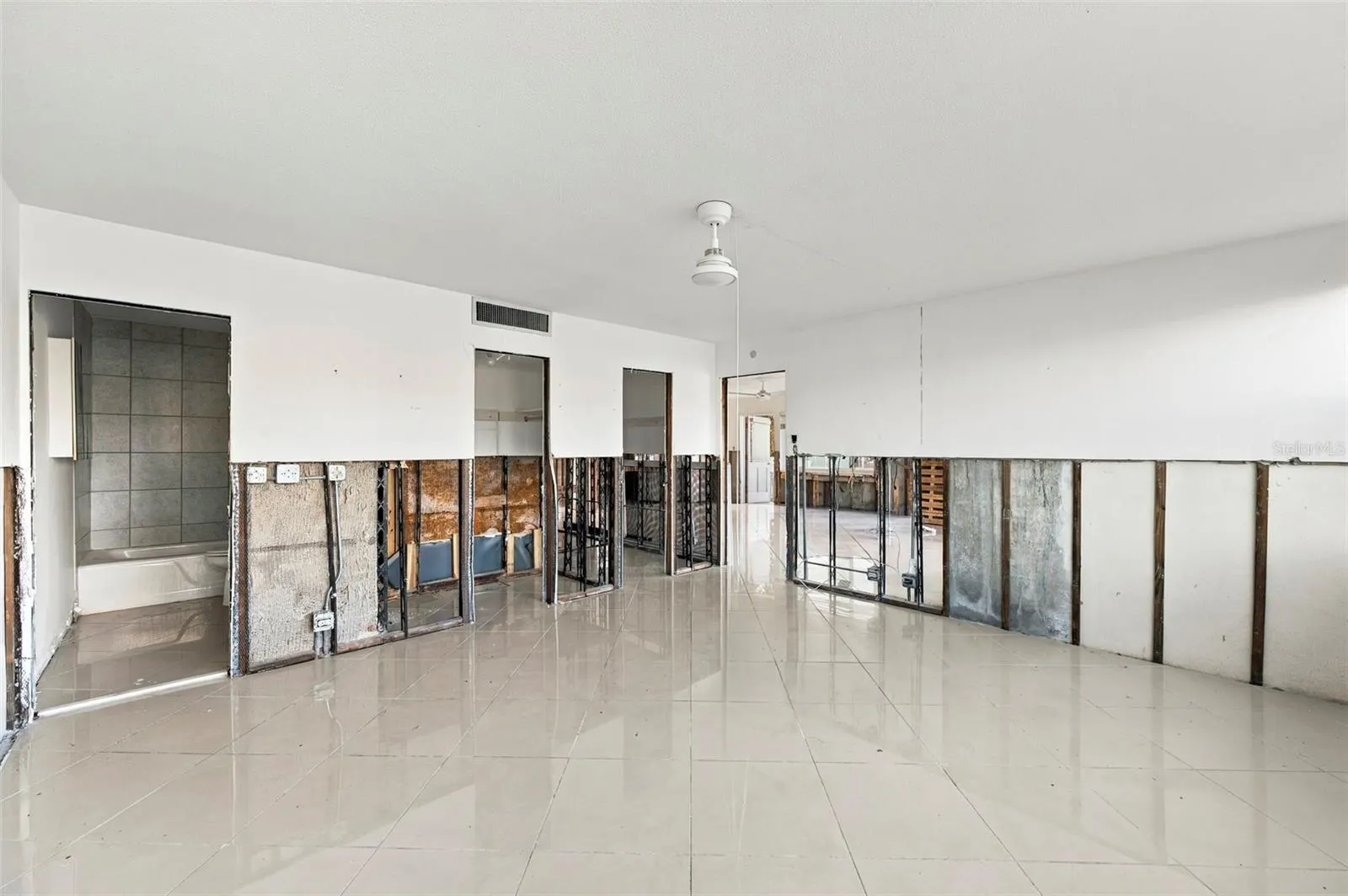 1365 SNELL ISLE BLVD NE #1A #1A