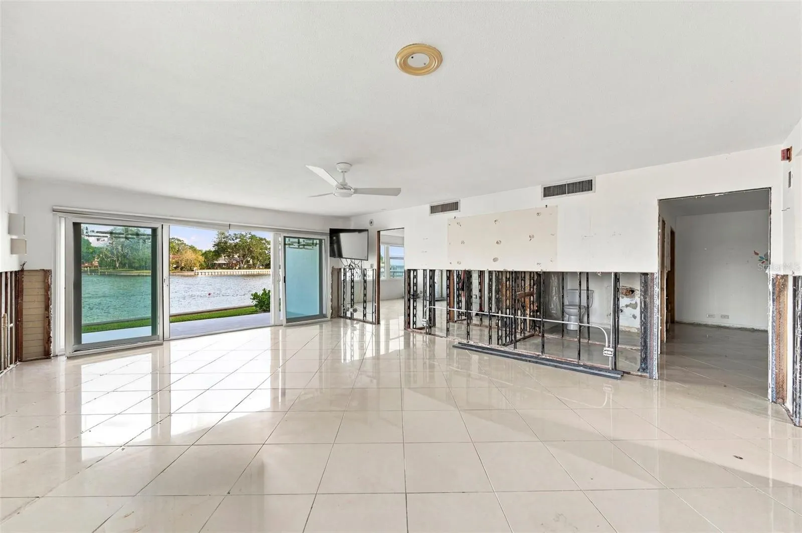 1365 SNELL ISLE BLVD NE #1A #1A