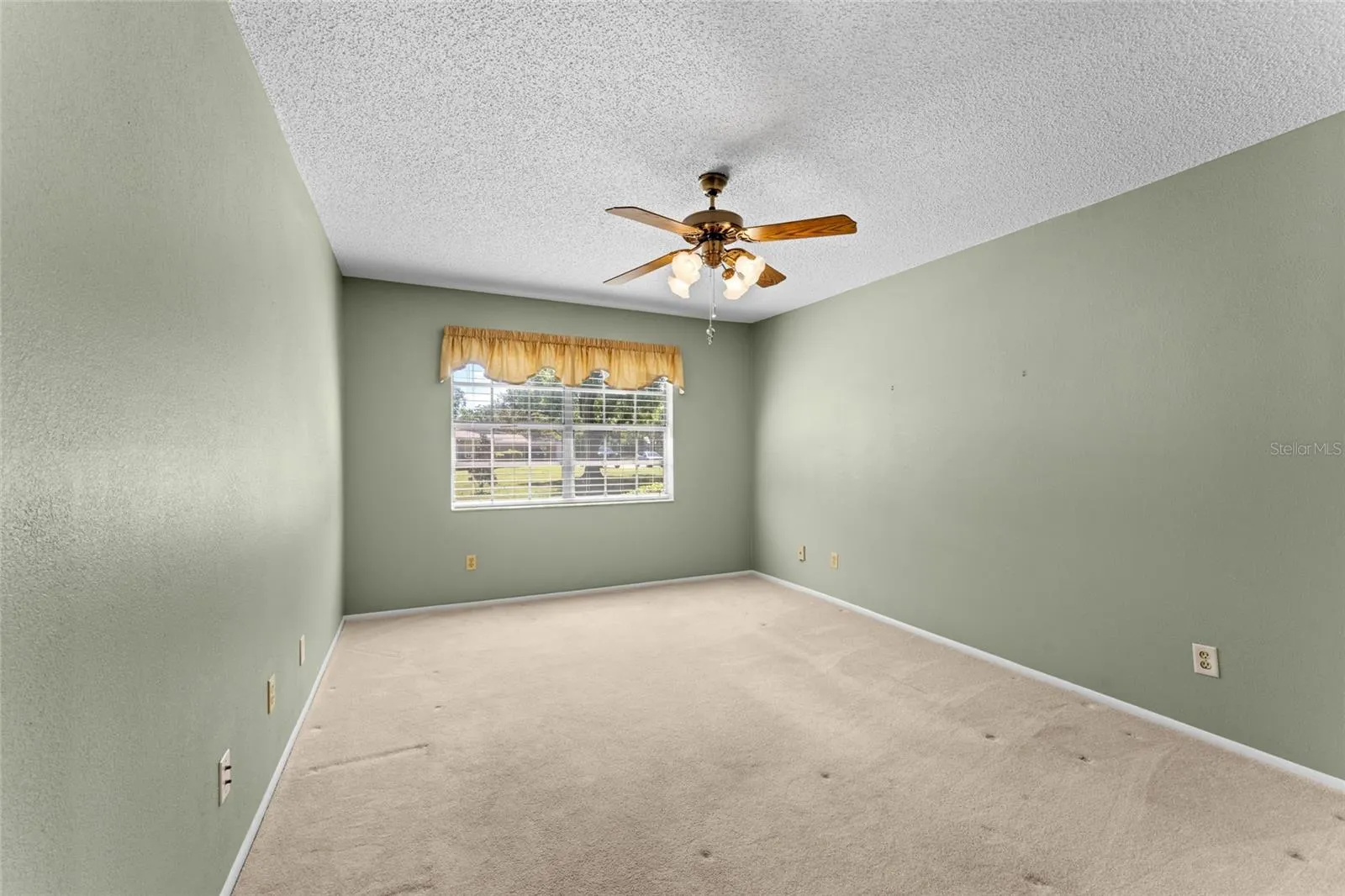 2297 E LARK CIR E #D #D