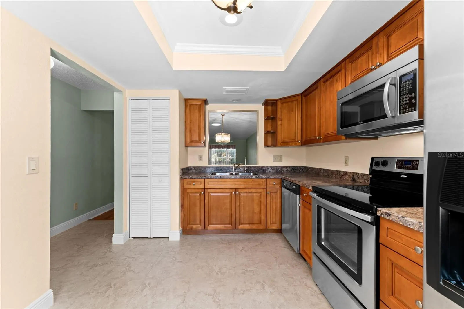 2297 E LARK CIR E #D #D