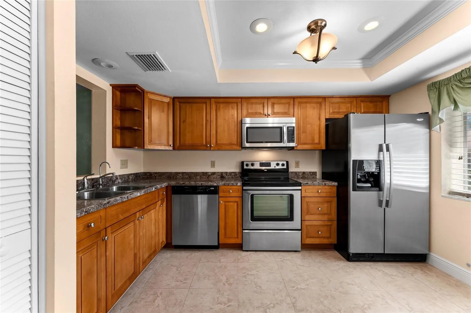 2297 E LARK CIR E #D #D