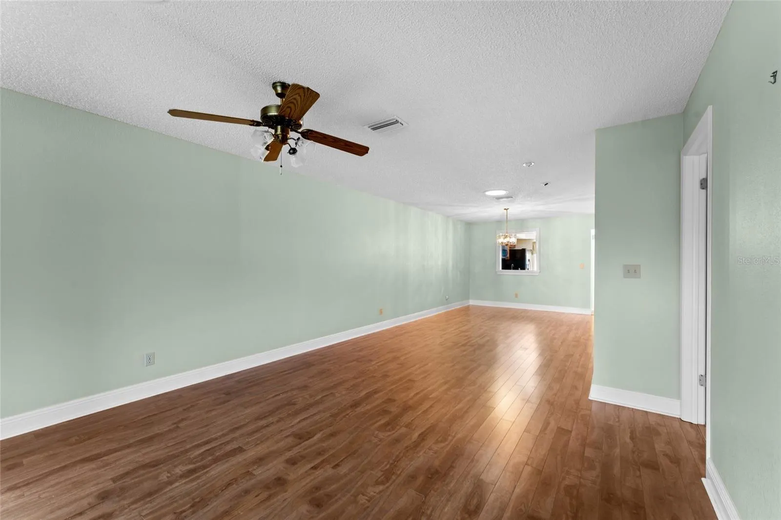 2297 E LARK CIR E #D #D