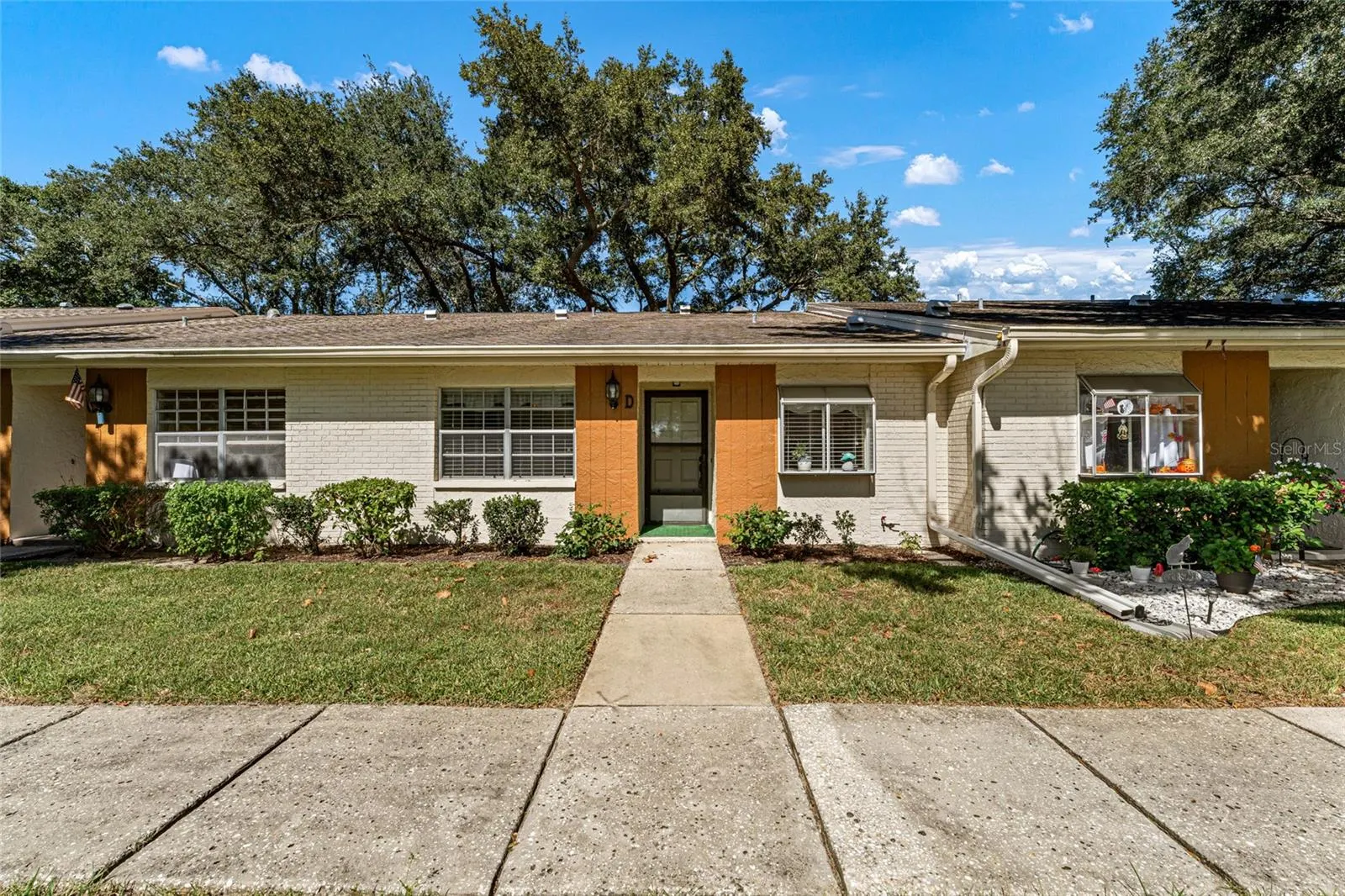 2297 E LARK CIR E #D #D