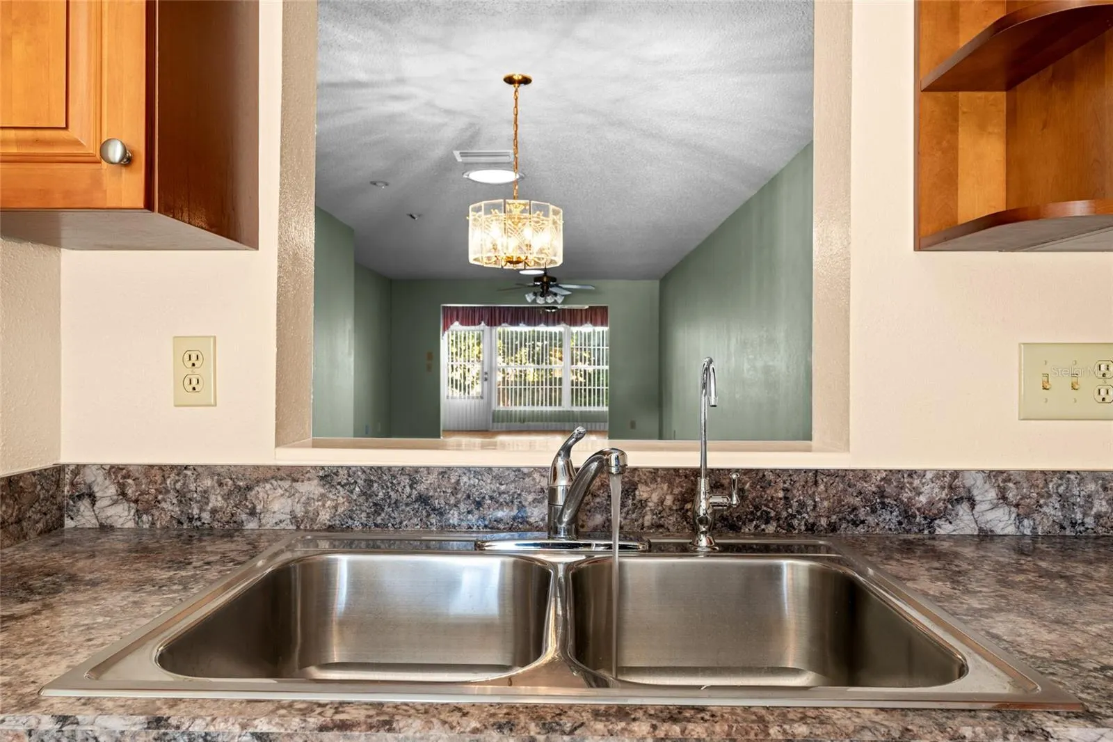 2297 E LARK CIR E #D #D