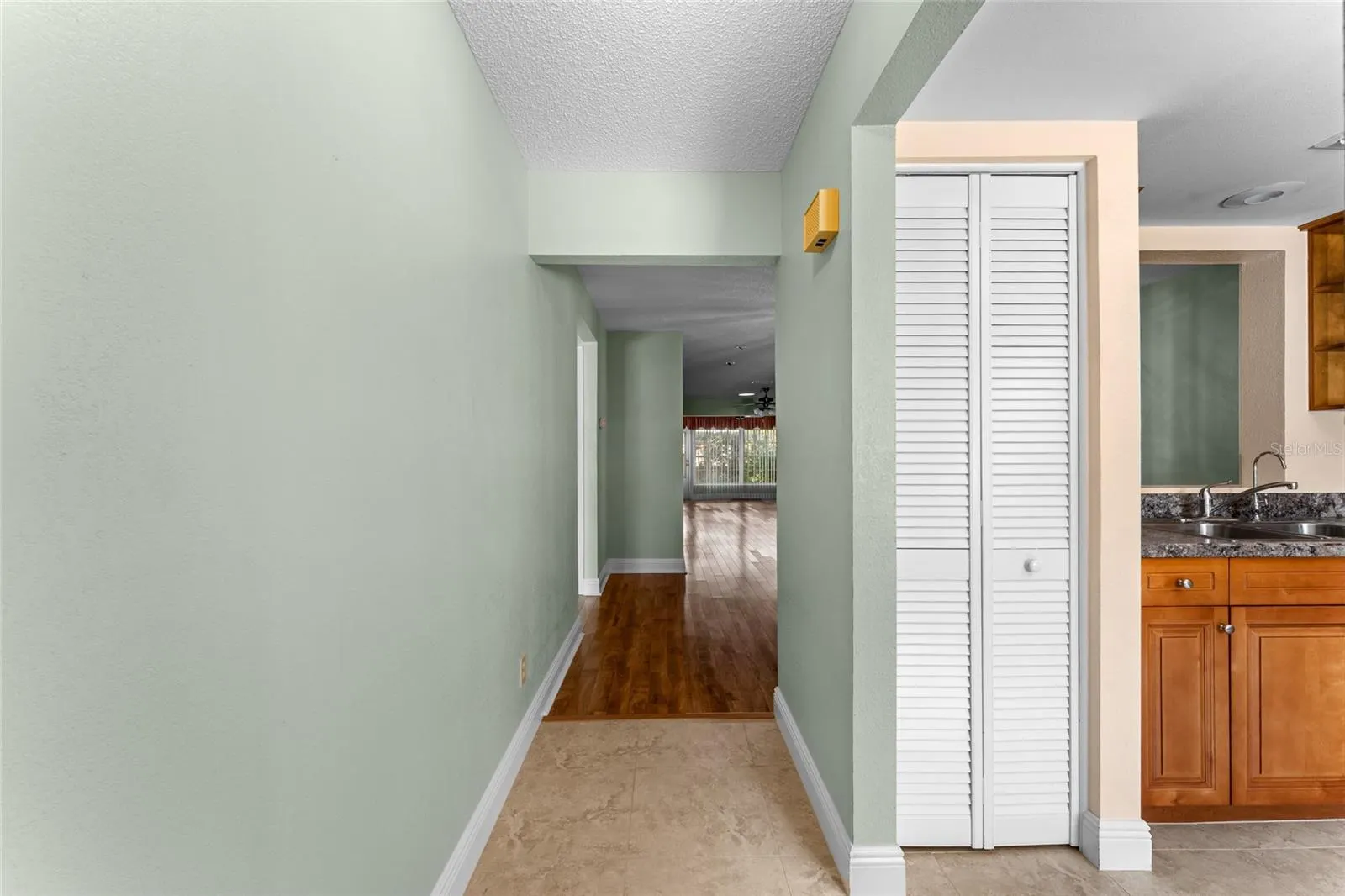2297 E LARK CIR E #D #D