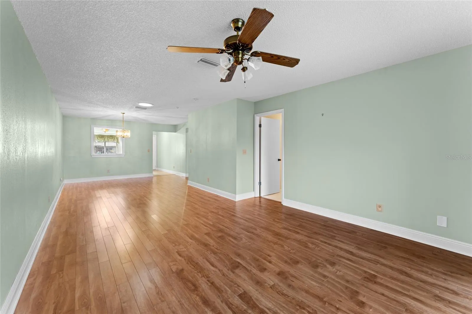 2297 E LARK CIR E #D #D
