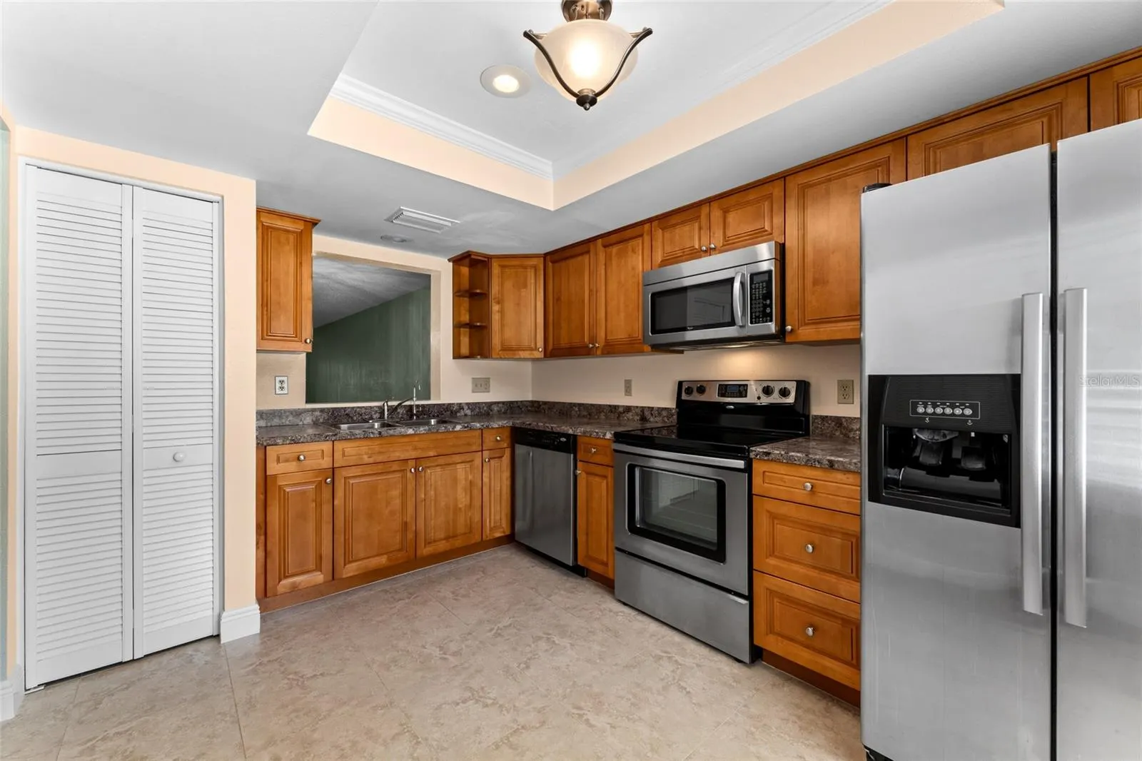 2297 E LARK CIR E #D #D