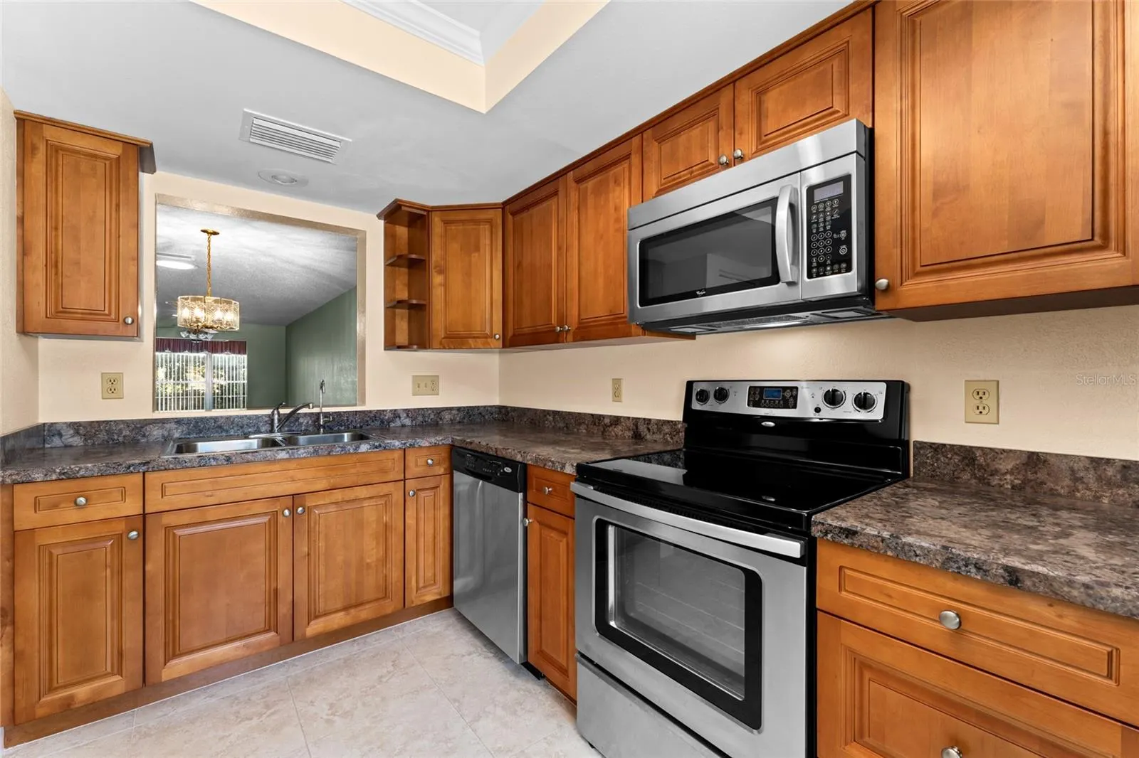 2297 E LARK CIR E #D #D