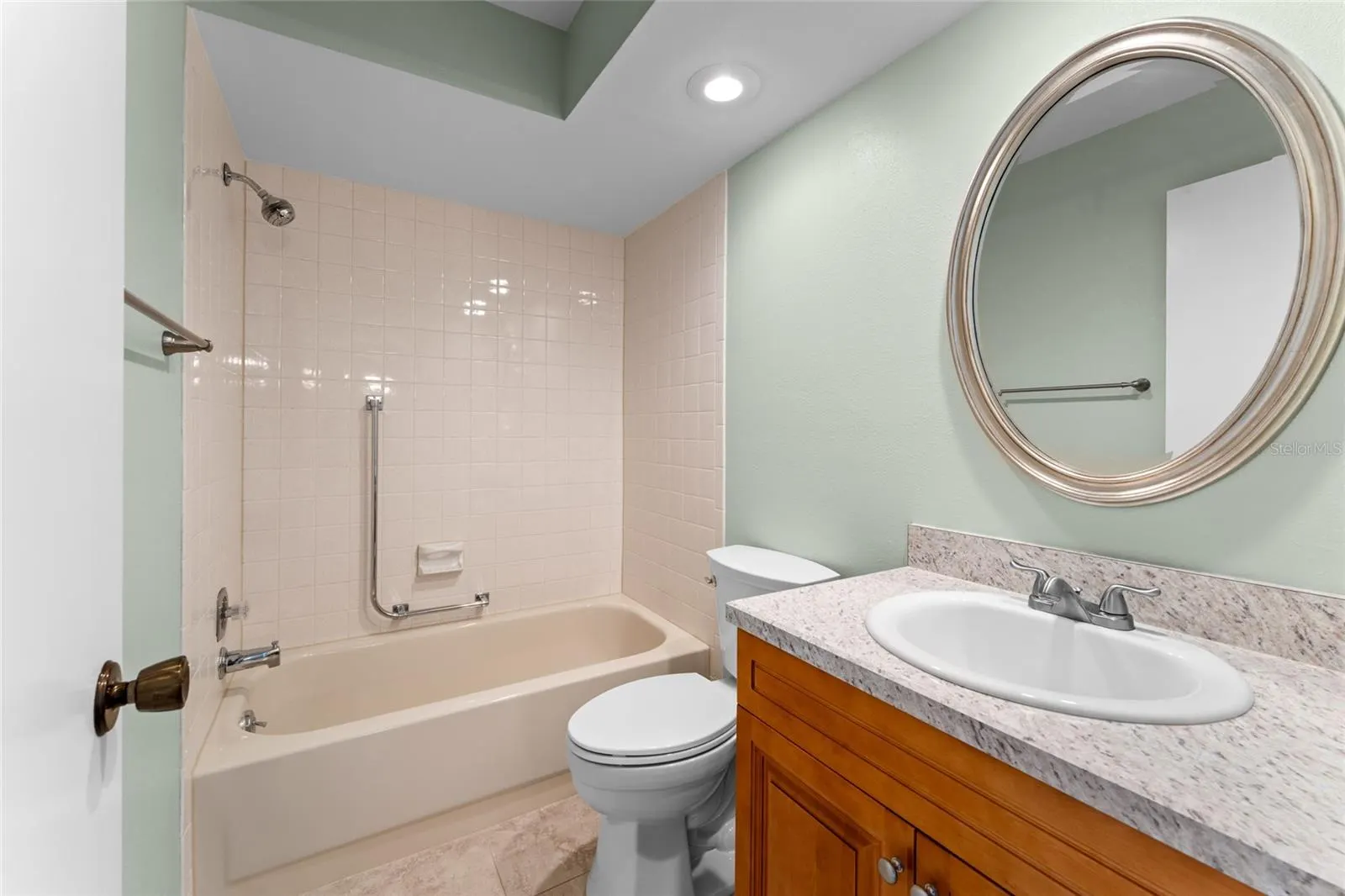 2297 E LARK CIR E #D #D