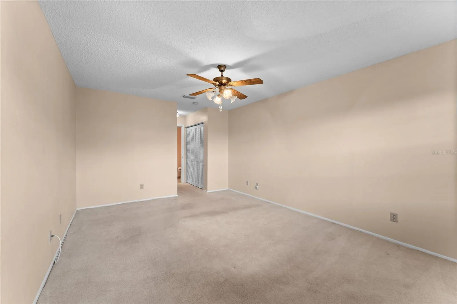 2297 E LARK CIR E #D #D