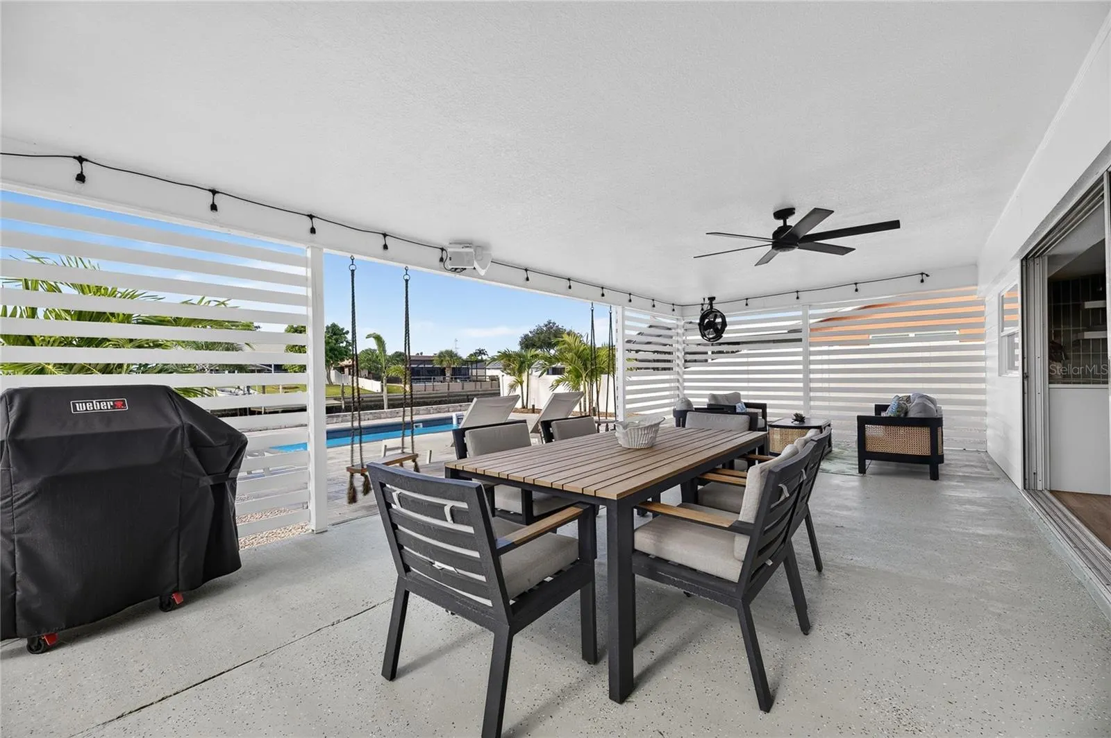 1016 SILVER PALM WAY