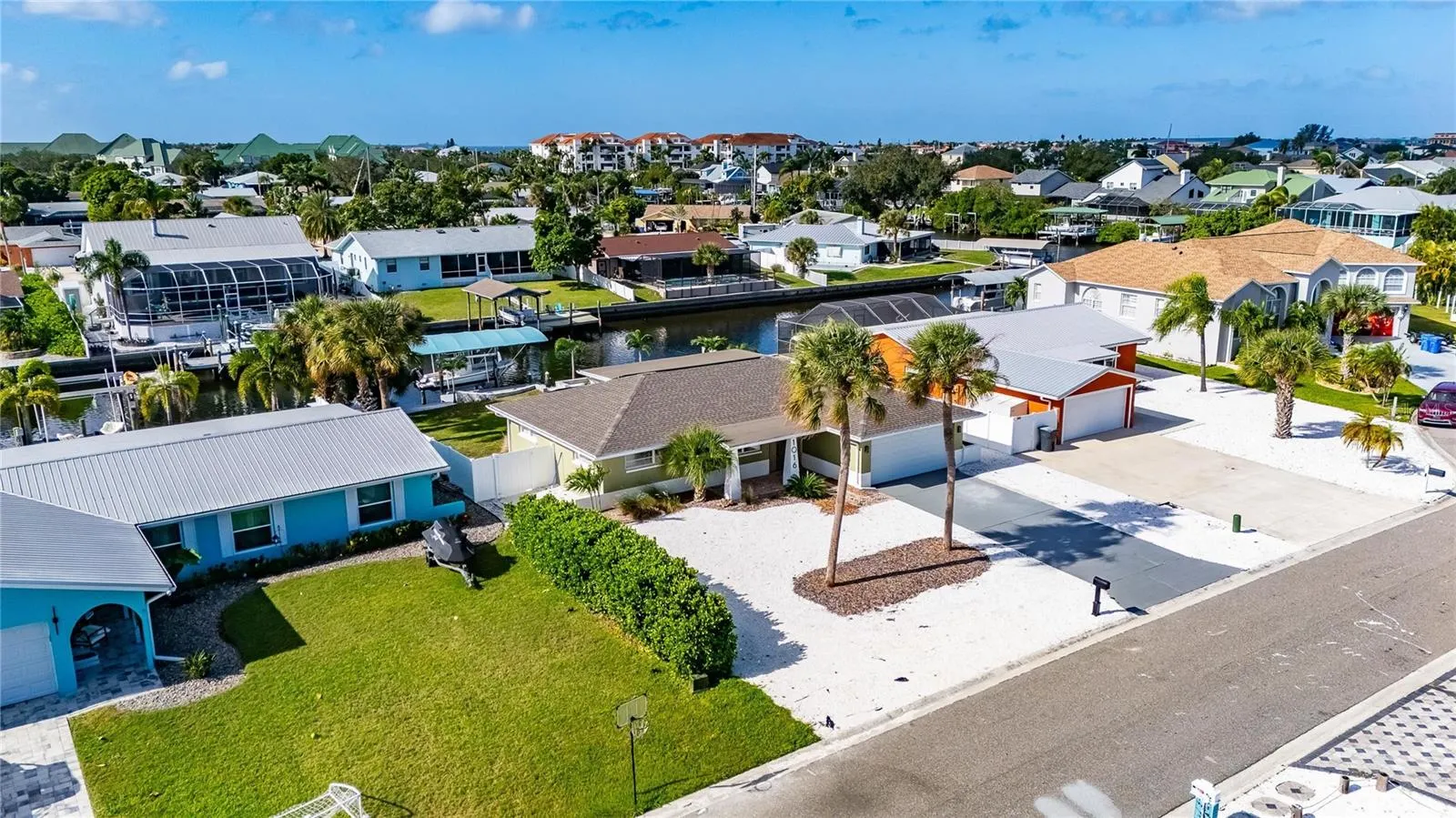 1016 SILVER PALM WAY